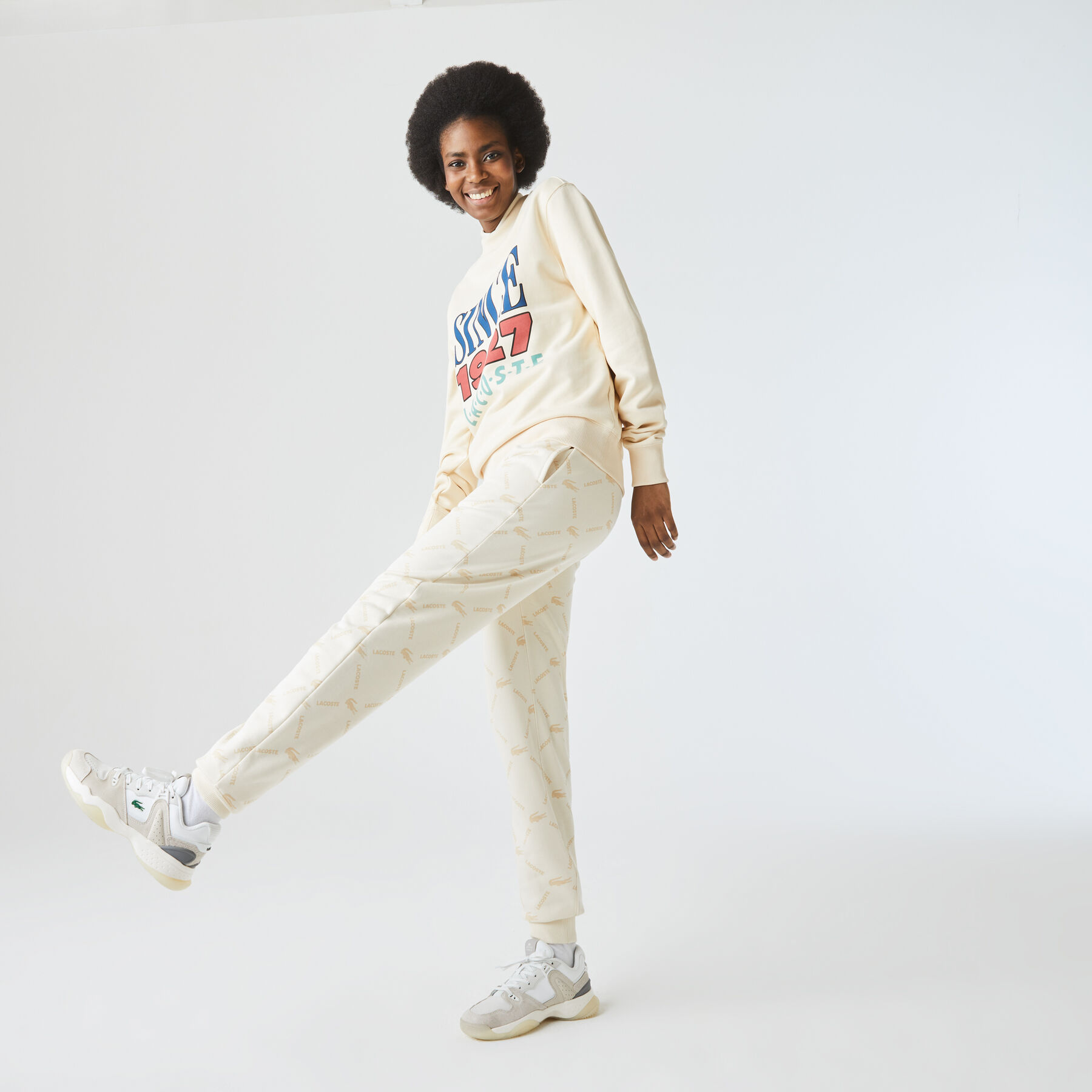 بنطال رياضي صوف للجنسين مجموعة Lacoste LIVE وتفاصيل مطبوعة لاكوست بنطال رياضي صوف للجنسين مجموعة lacoste live وتفاصيل مطبوعة