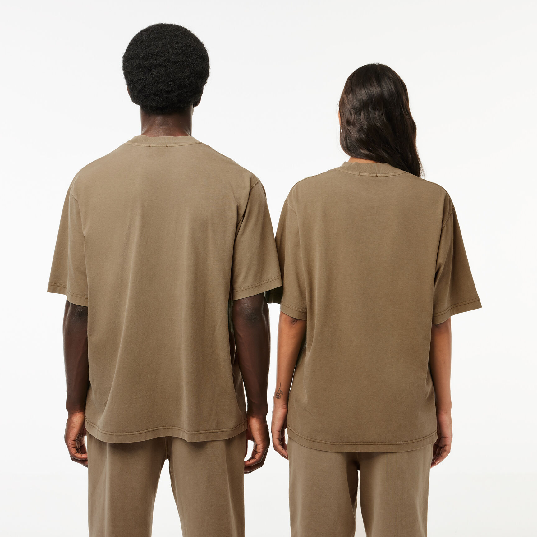 تي شيرت بشعار التمساح الأيقوني بقصّة عادية