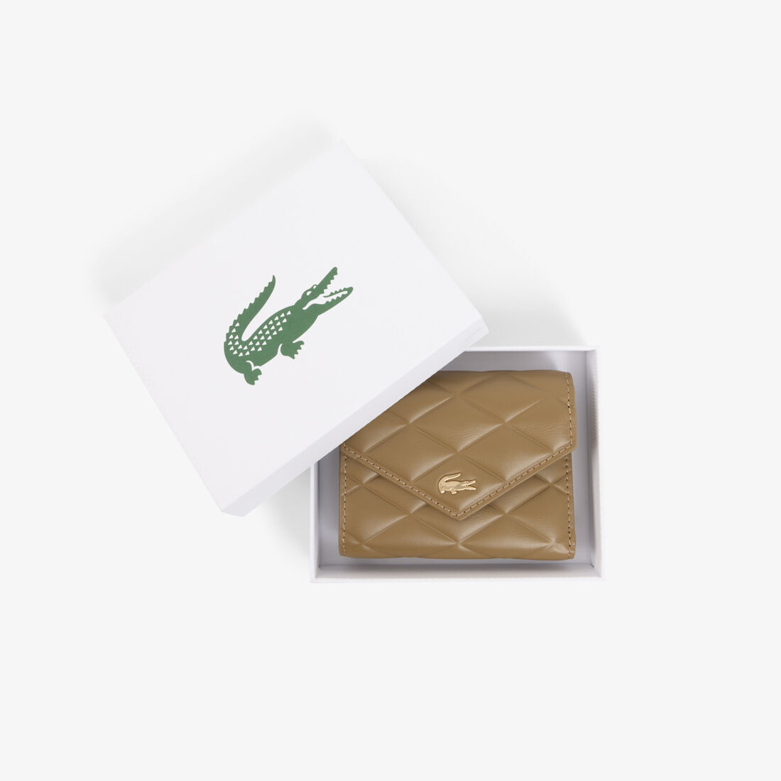 lacoste crocodelle leather billfold