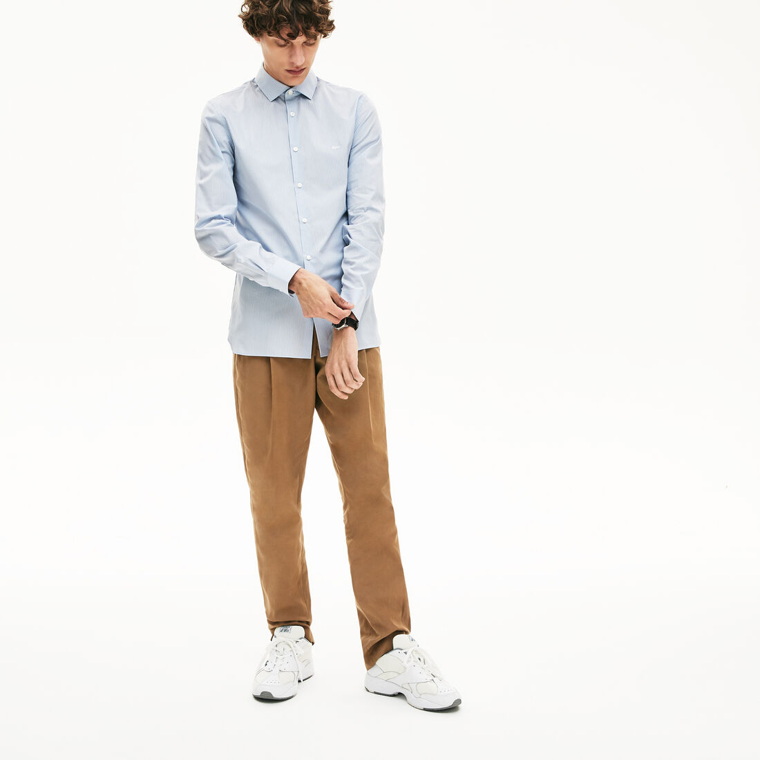 قميص رجالي من قطن البوبلين بالنقشة المُقلمة قميص رجالي من قطن البوبلين بالنقشة المُقلمة