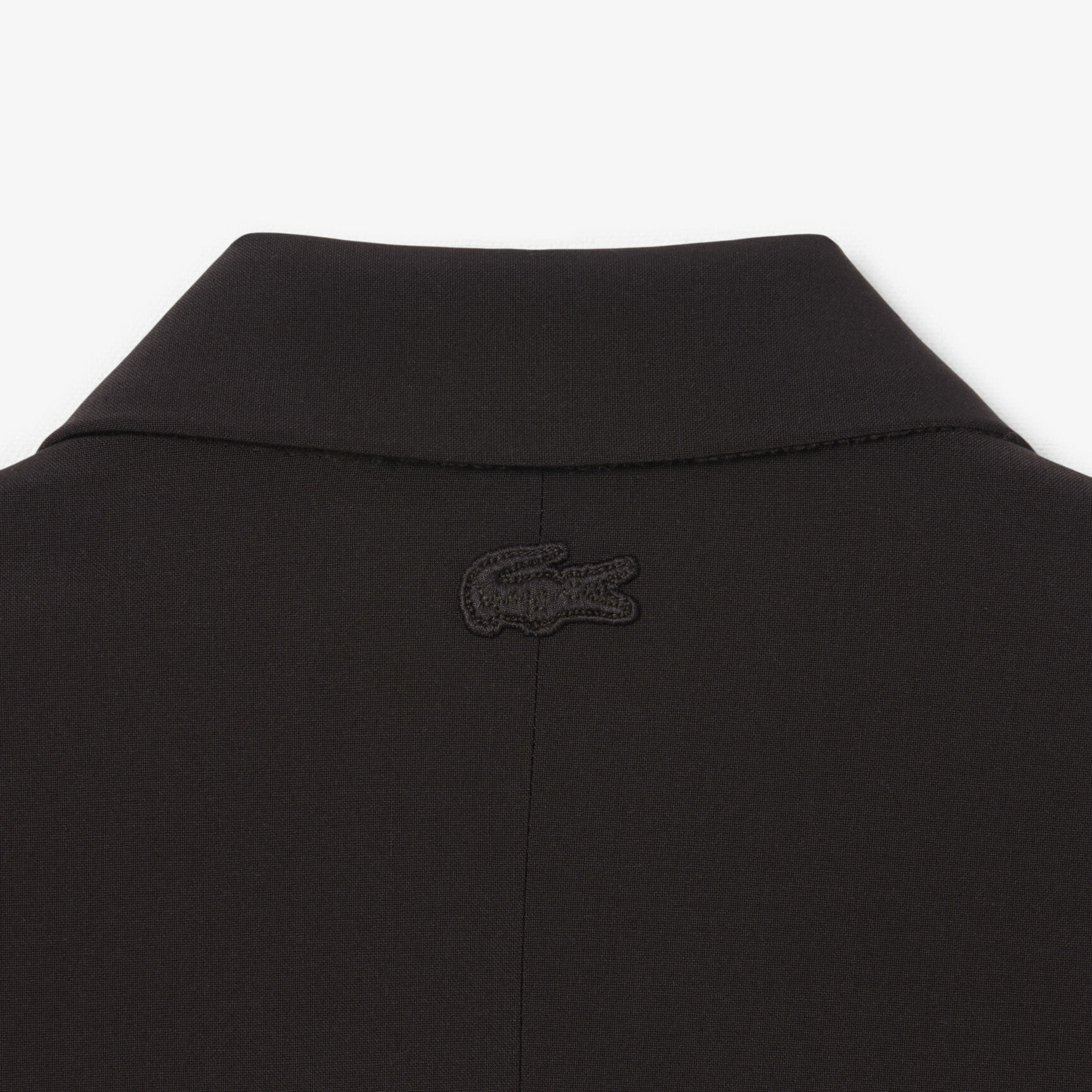 بليزر صوفي ضيق بشعار الماركة مطرز