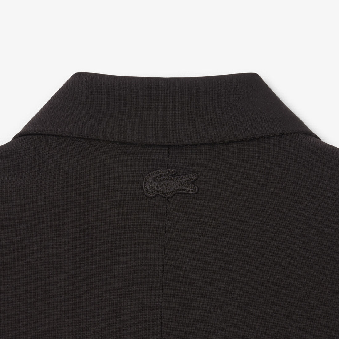 بليزر صوفي ضيق بشعار الماركة مطرز بليزر صوفي ضيق بشعار الماركة مطرز