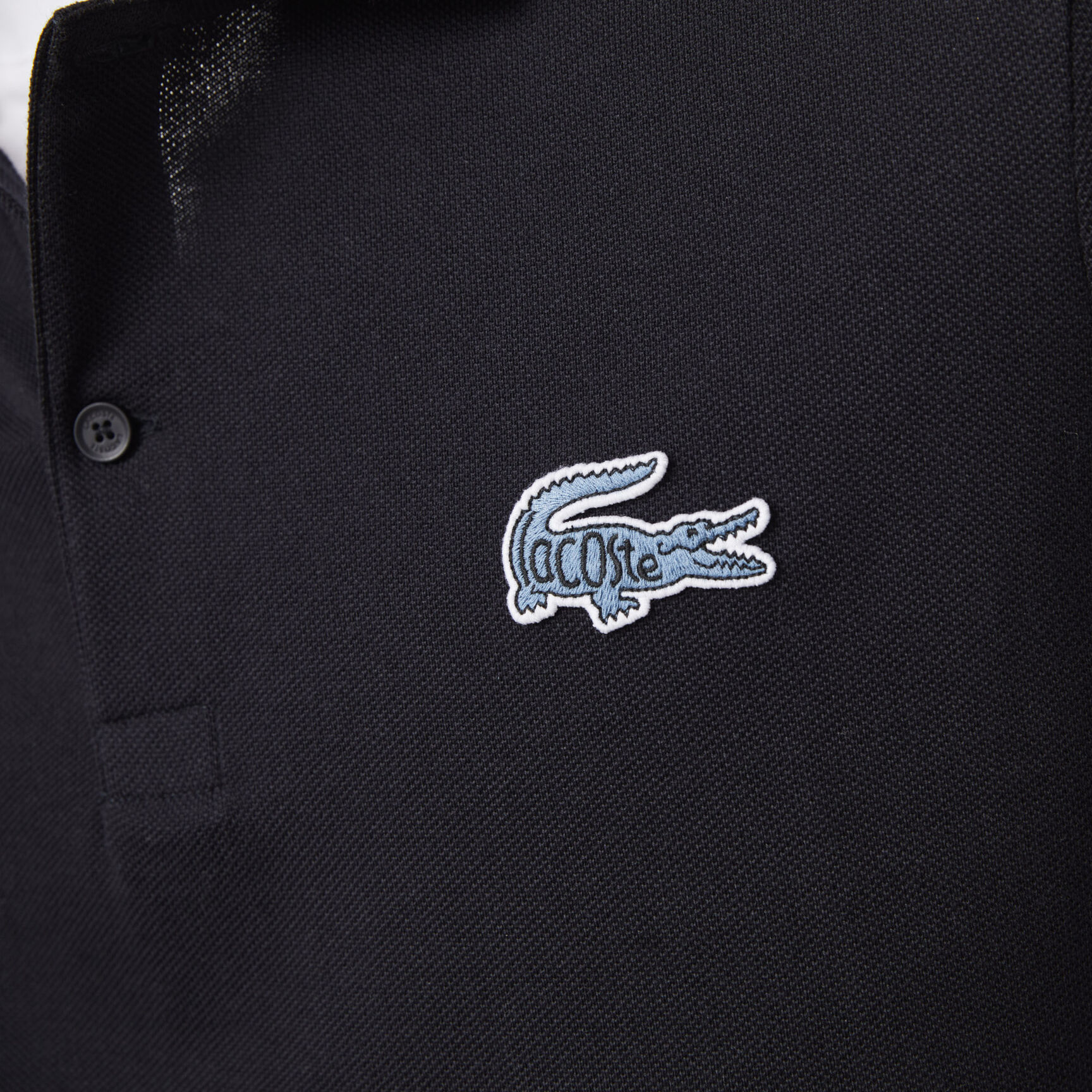 قميص بولو من بيكيه القطن للرجال بقصة عادية وشارة قميص بولو من بيكيه القطن للرجال بقصة عادية وشارة