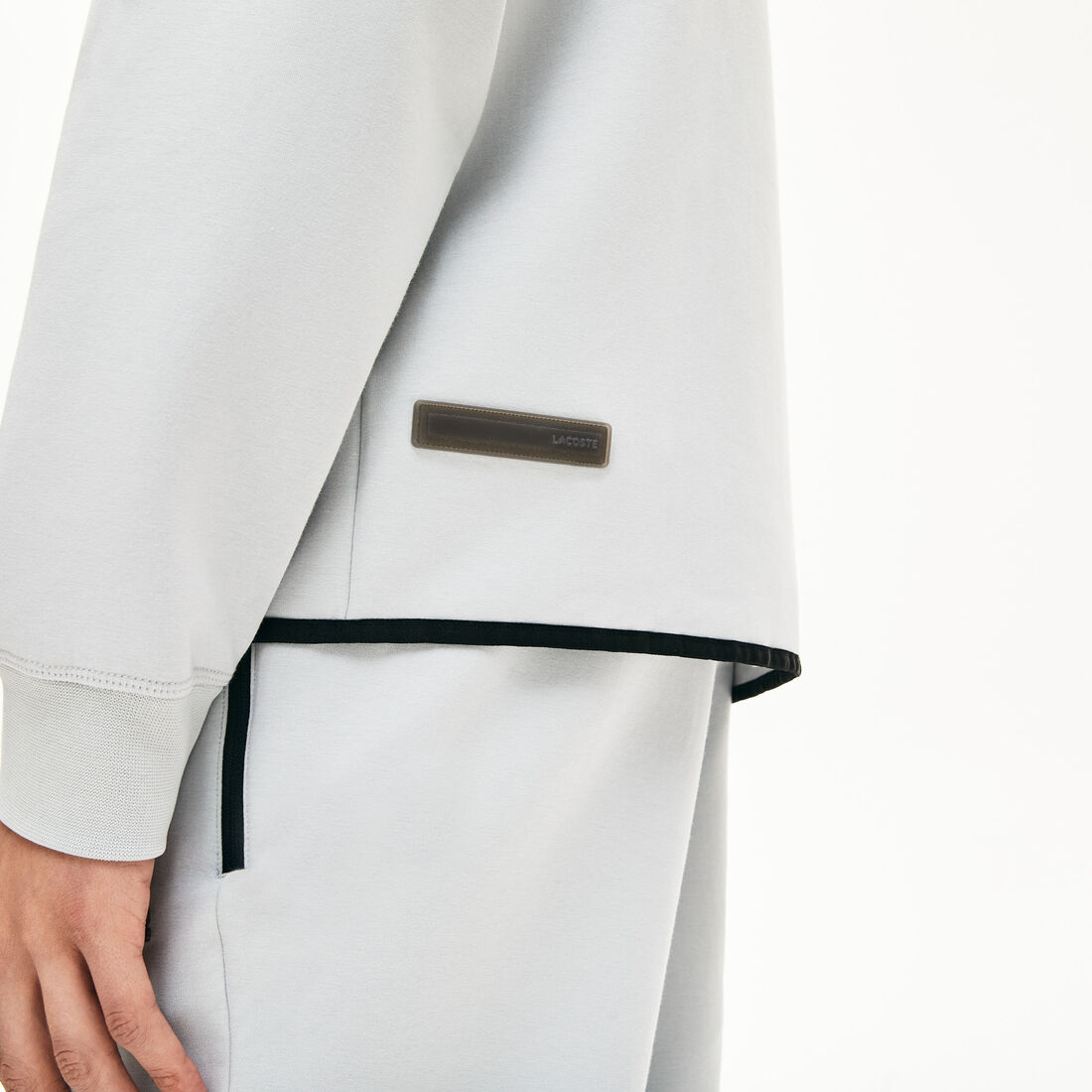 قميص ثقيل مزود بغطاء للرأس من مجموعة Lacoste Motion للرجال قميص ثقيل مزود بغطاء للرأس من مجموعة Lacoste Motion للرجال