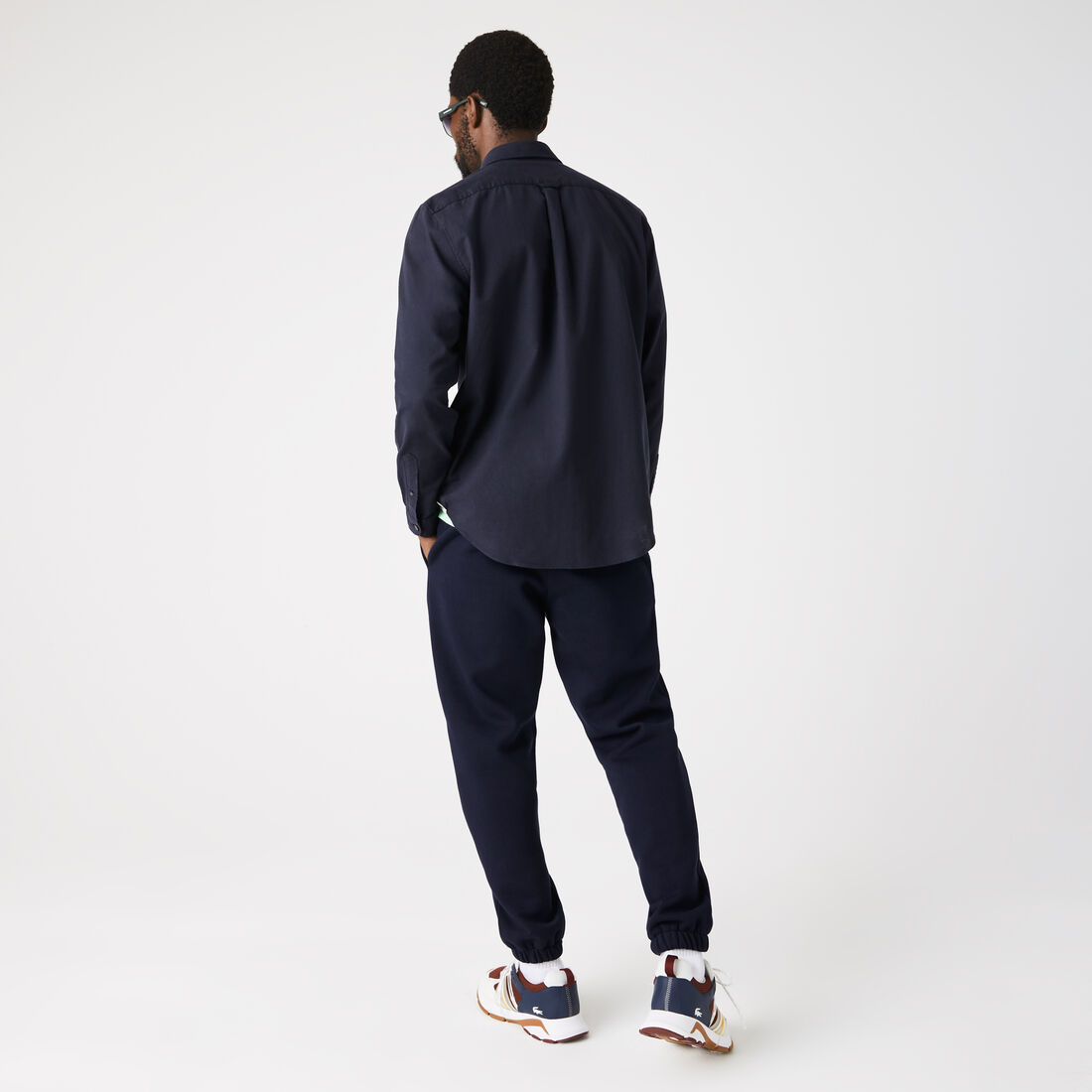 قميص لاكوست للرجال بياقة بأزرار من قطن أكسفورد قميص لاكوست للرجال بياقة بأزرار من قطن أكسفورد