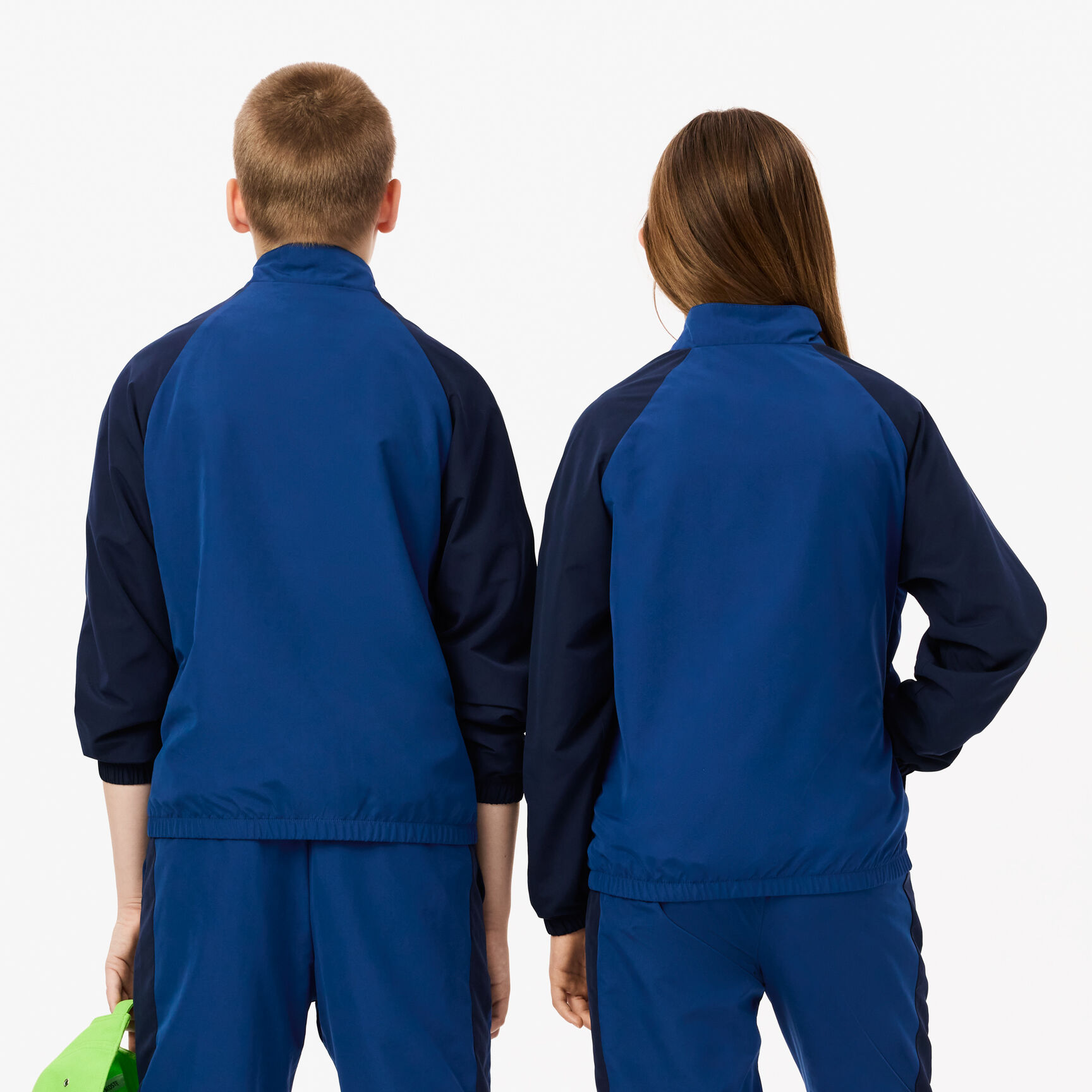 سترة رياضية متباينة الألوان