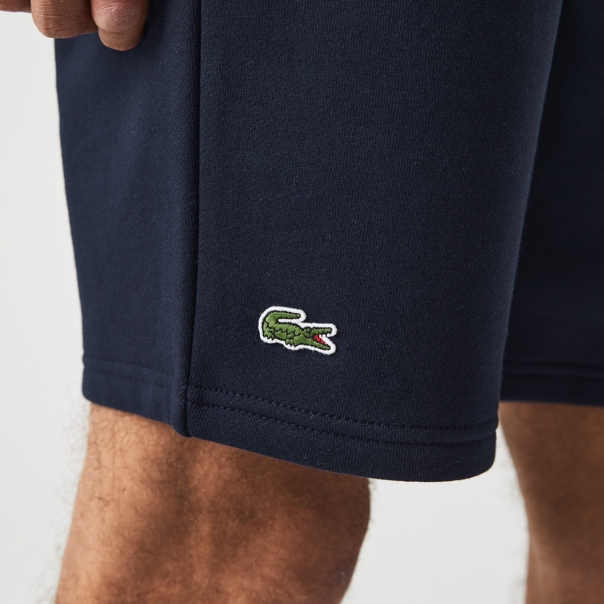 شورت من الصوف لرياضة التنس للرجال من مجموعة Lacoste SPORT شورت من الصوف لرياضة التنس للرجال من مجموعة Lacoste SPORT