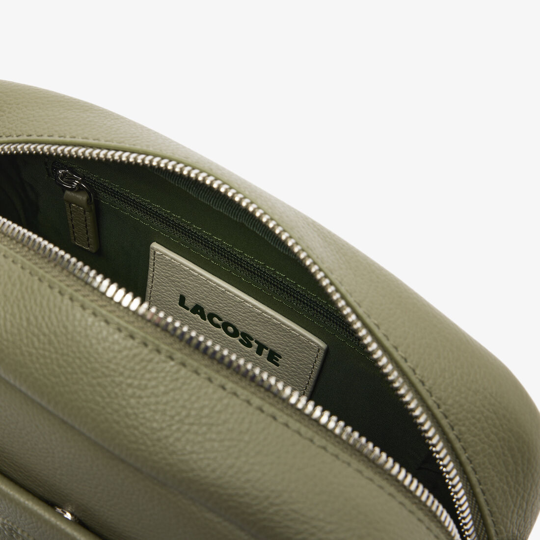 حقيبة كتف سيتي كورت من الجلد المحبب حقيبة كتف سيتي كورت من الجلد المحبب