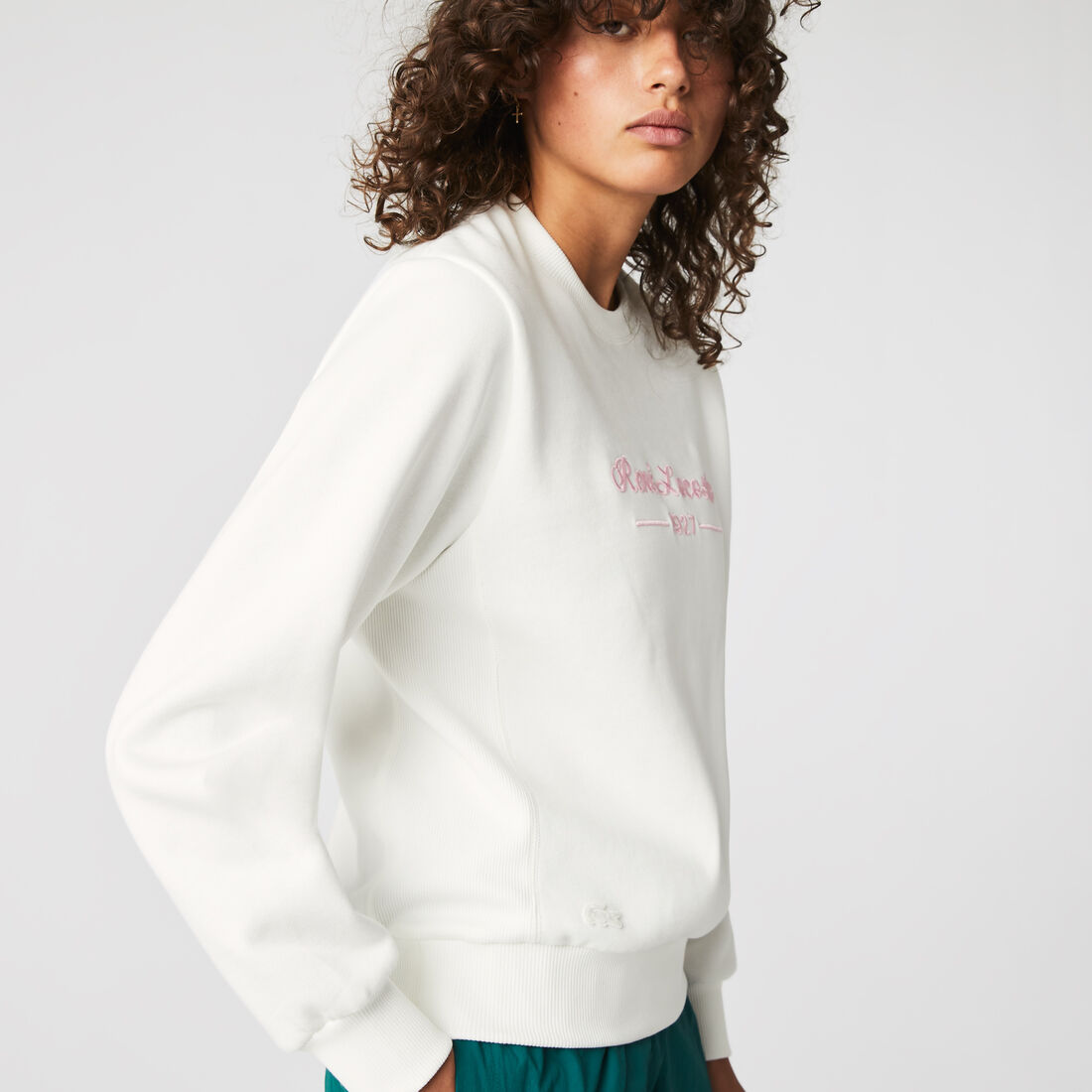 Women’s Loose Fit Crew Neck Embroidered Fleece Sweatshirt