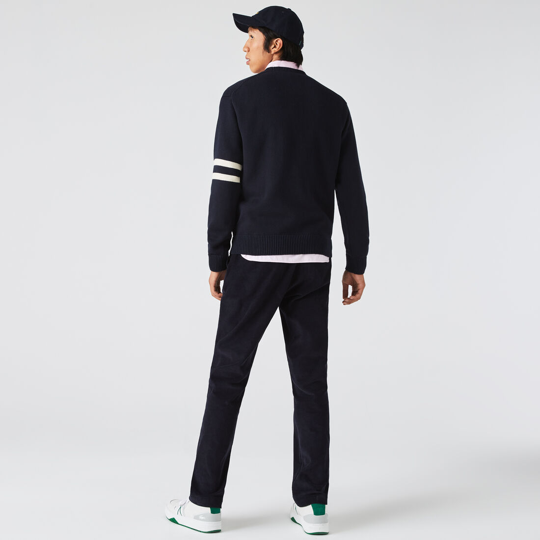 كنزة رجالية من الصوف والقطن برقبة دائرية كنزة رجالية من الصوف والقطن برقبة دائرية