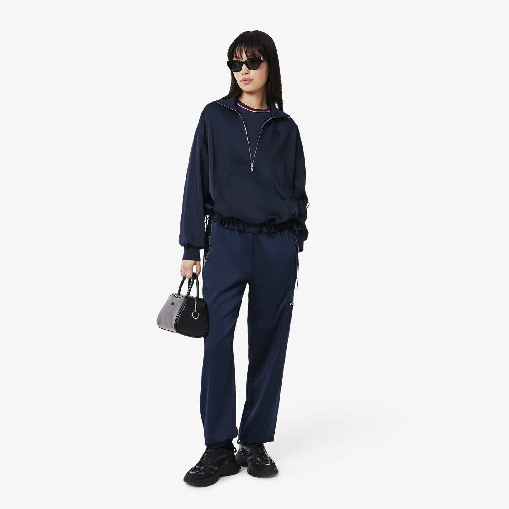 تي شيرت جيرسيه بلمسات متباينة