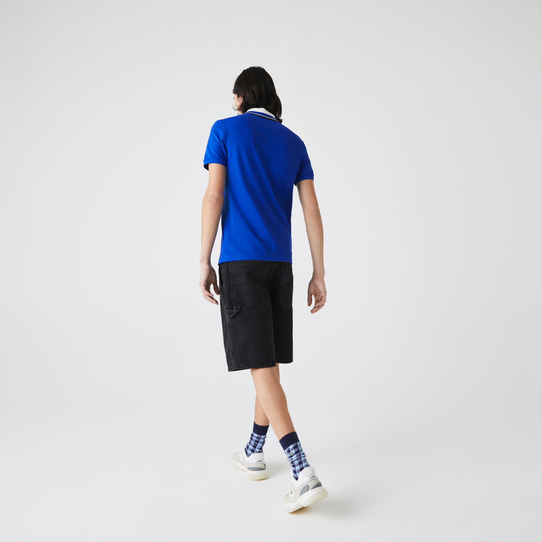 قميص بولو من بيكيه القطن للرجال بياقة مقلمة وقصة ضيقة قميص بولو من بيكيه القطن للرجال بياقة مقلمة وقصة ضيقة