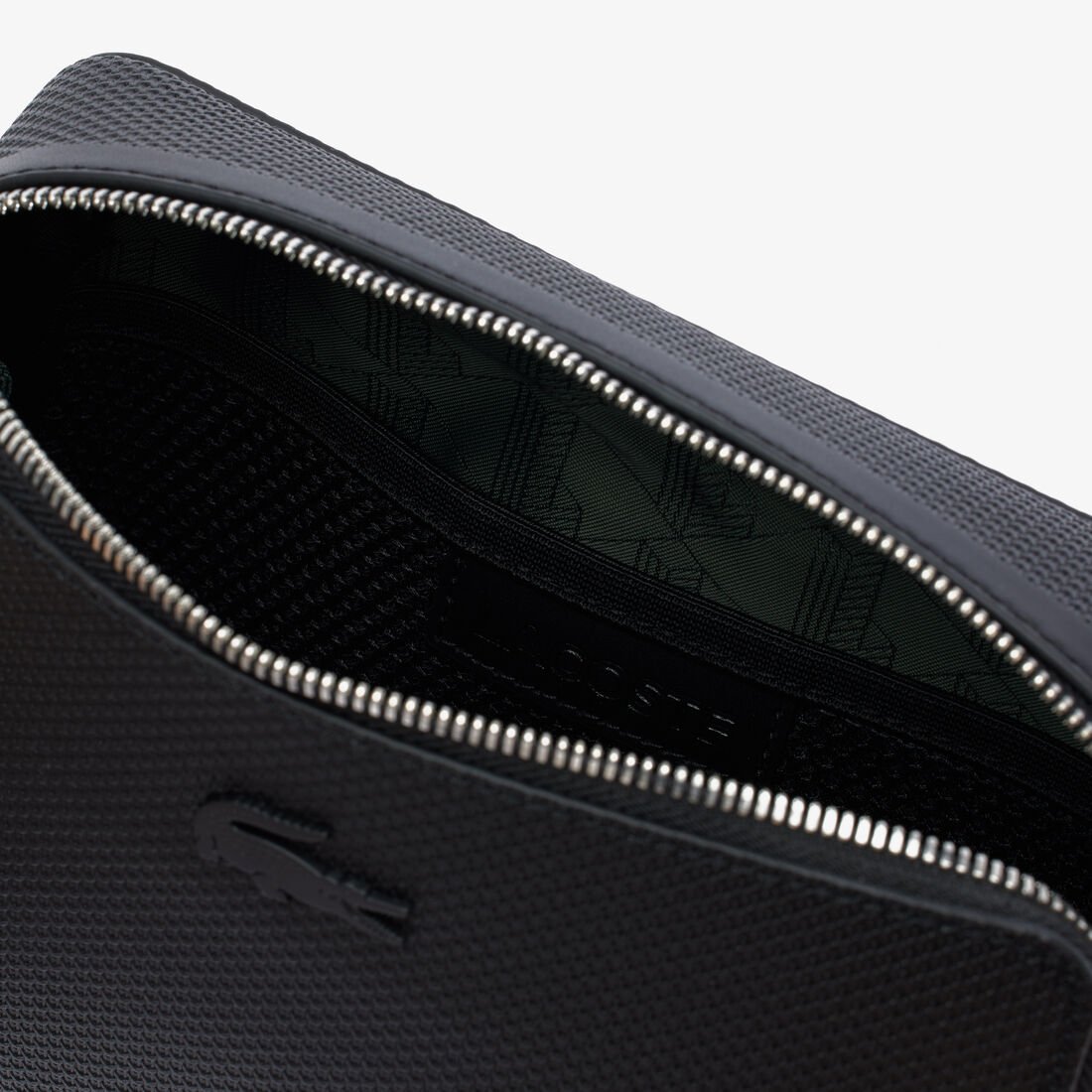 حقيبة كتف صغيرة من جلد شانتاكو حقيبة كتف صغيرة من جلد شانتاكو