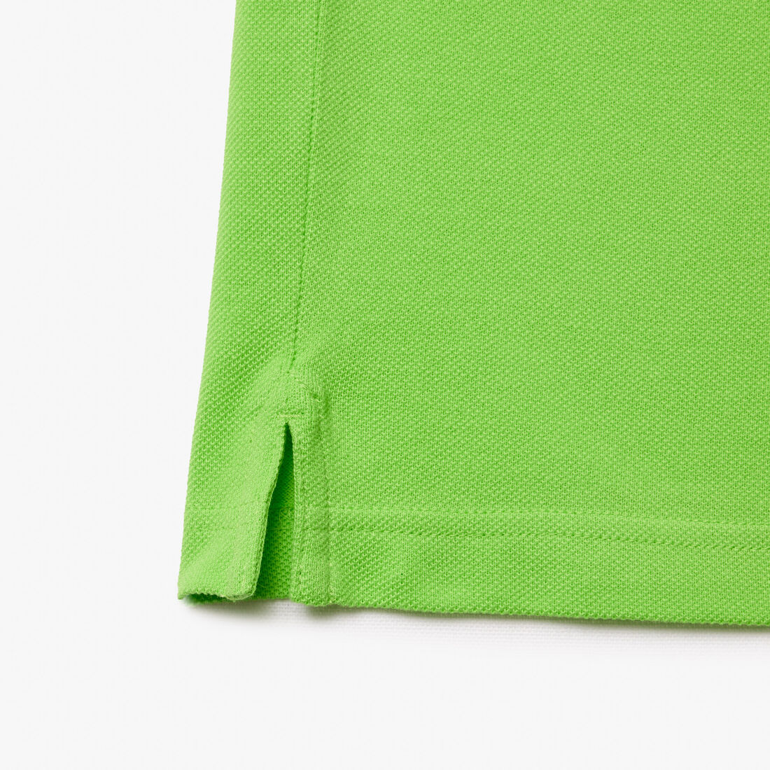 قميص بولو بيكيه بقصة ضيقة L.12.12 قميص بولو بيكيه بقصة ضيقة L.12.12