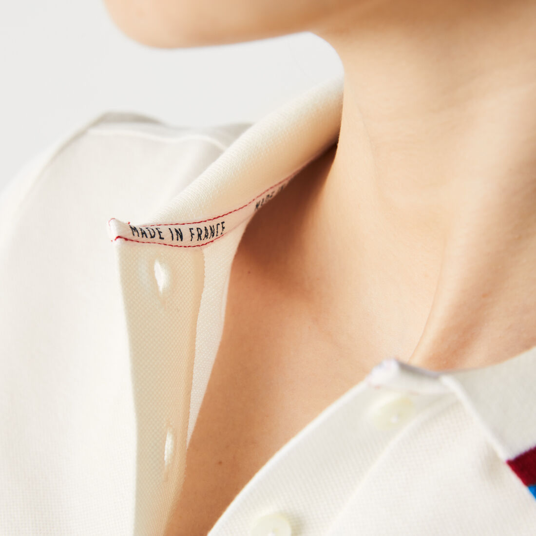 قميص بولو نسائي مصنوع في فرنسا من قطن بيكيه العضوي بقصة ضيقة قميص بولو نسائي مصنوع في فرنسا من قطن بيكيه العضوي بقصة ضيقة