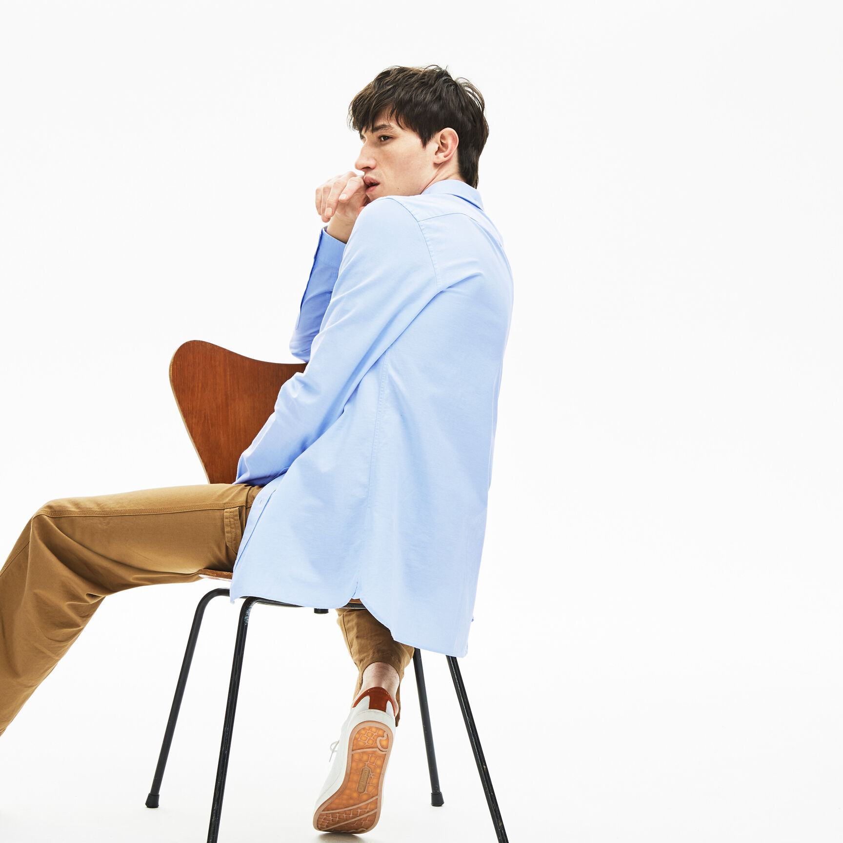 قميص للرجال ذو قصة ضيقة من قطن أوكسفورد المرن