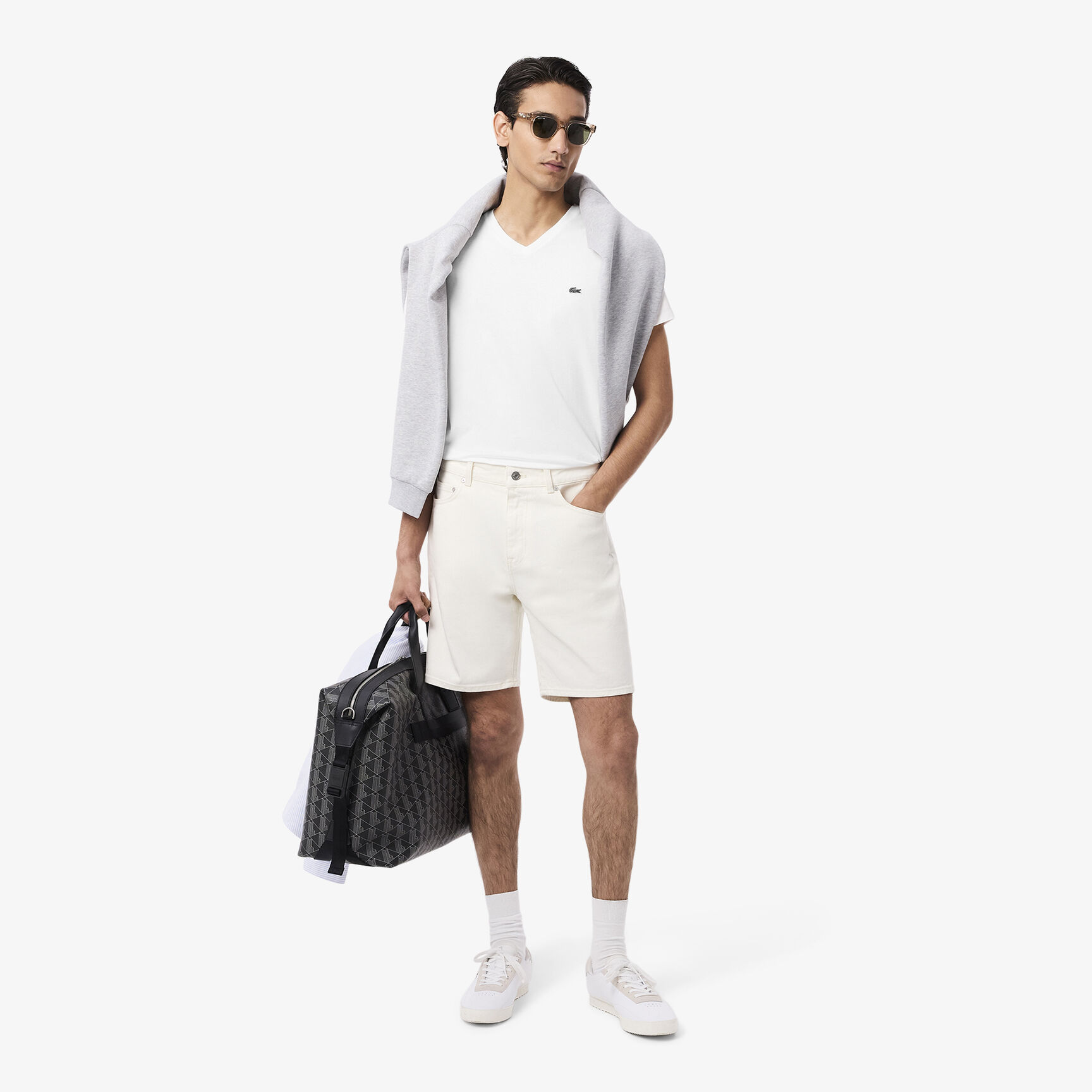 تي شيرت خفيف الوزن من القطن بيما برقبة على شكل حرف V