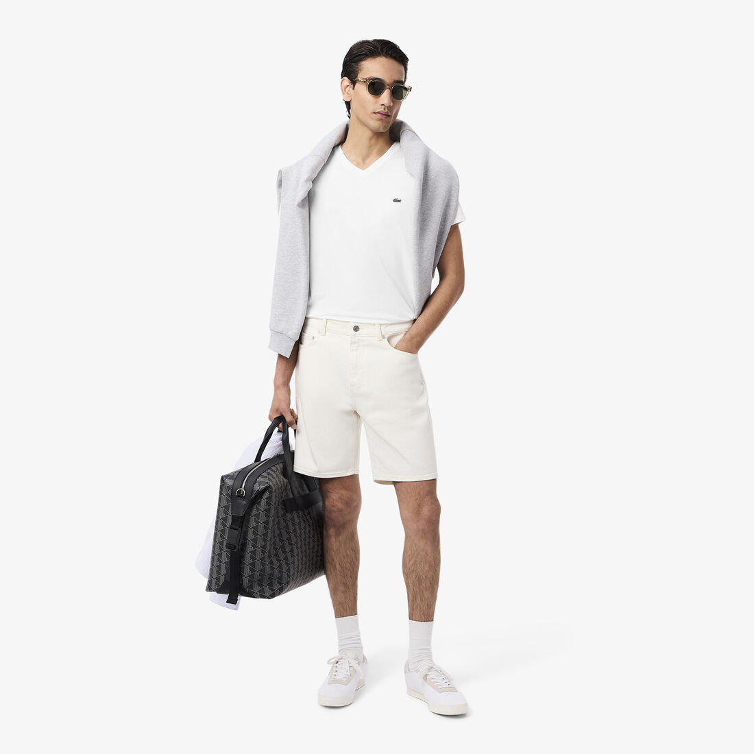 تي شيرت خفيف الوزن من القطن بيما برقبة على شكل حرف V تي شيرت خفيف الوزن من القطن بيما برقبة على شكل حرف V