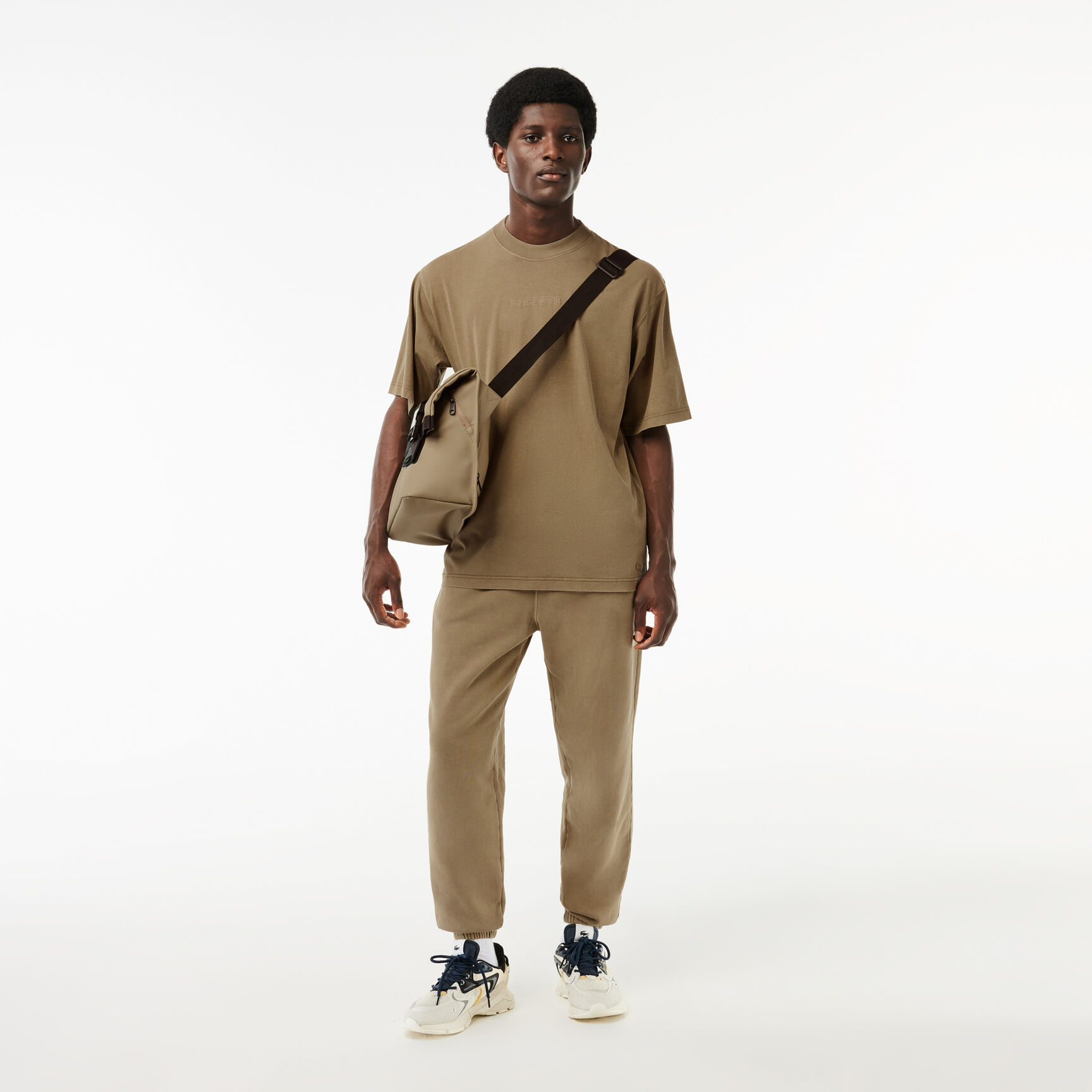 تي شيرت بشعار التمساح الأيقوني بقصّة عادية