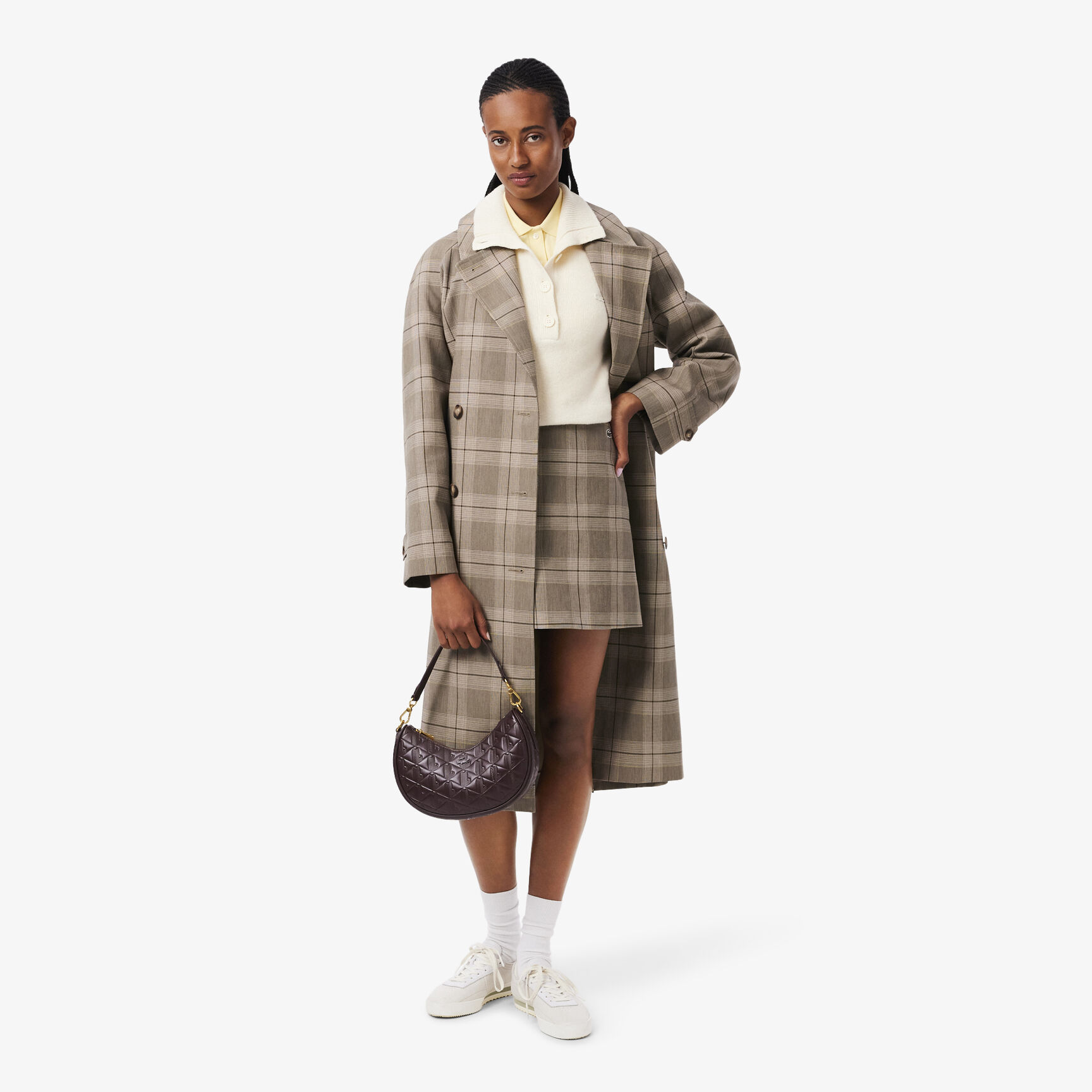 محفظة ماهيكي الجلدية المنقوشة على شكل نصف قمر