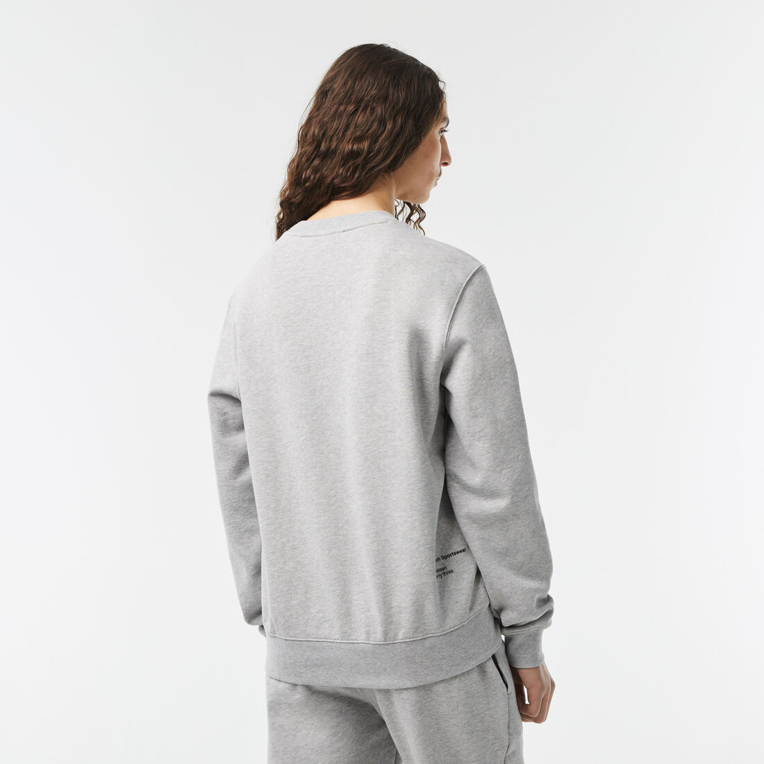 سويت شيرت لاكوست بفتحة رقبة مستديرة وطبعة حروف للرجال سويت شيرت لاكوست بفتحة رقبة مستديرة وطبعة حروف للرجال