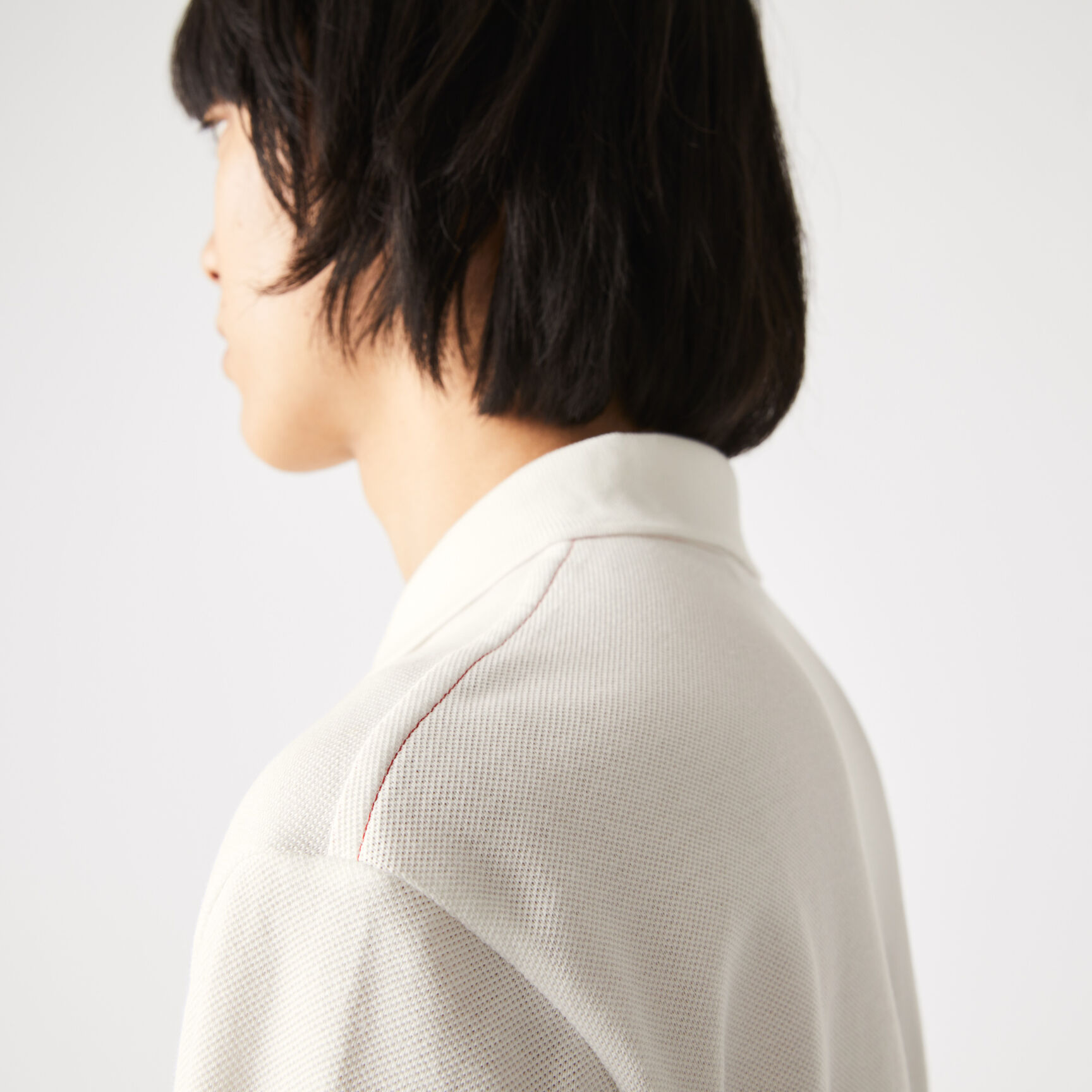 بولو Lacoste للرجال مصنوع في فرنسا بقصة عادية