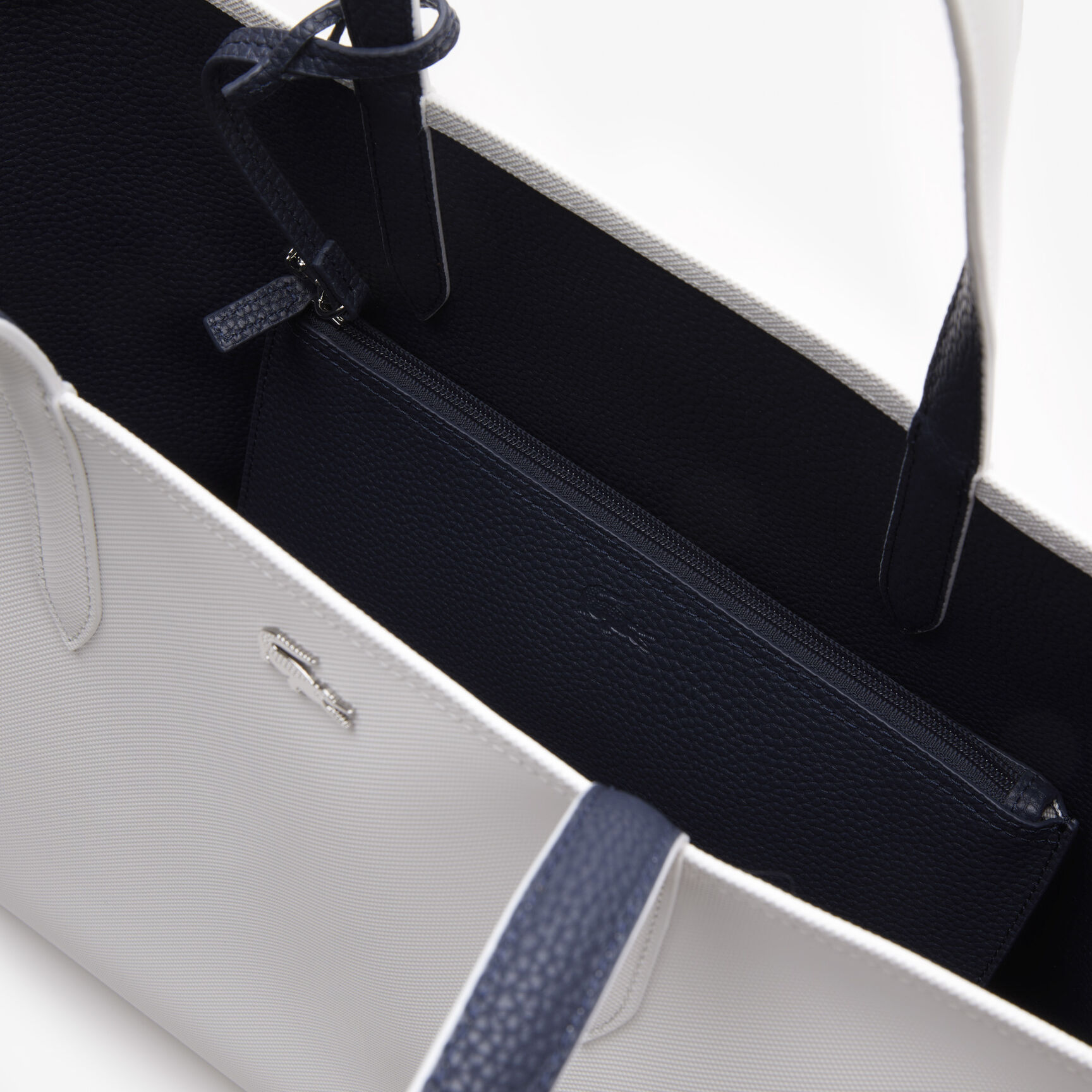 حقيبة آنا القابلة للعكس مع حقيبة صغيرة قابلة للفصل حقيبة آنا القابلة للعكس مع حقيبة صغيرة قابلة للفصل