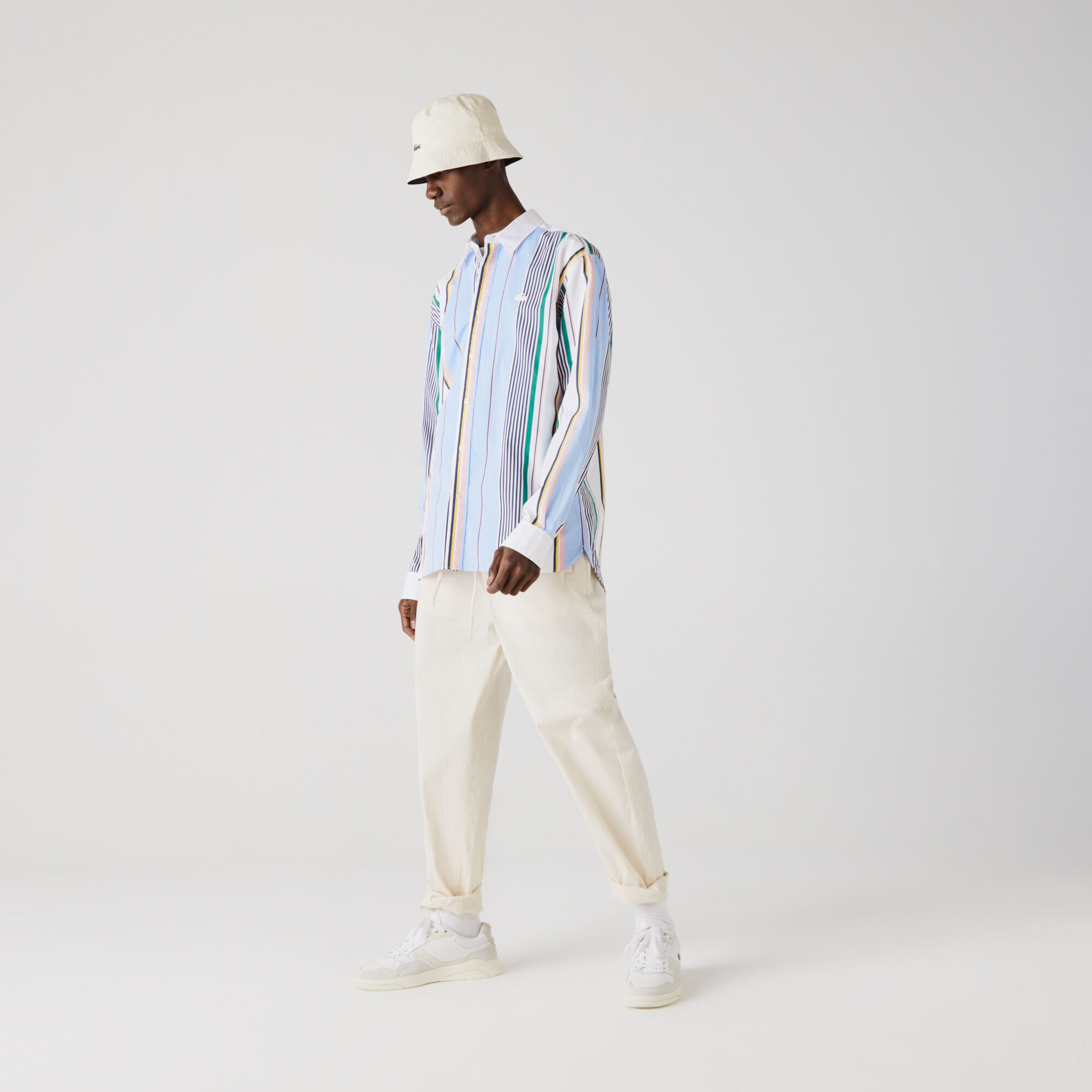 تي شيرت قطن للرجال بخطوط غير متطابقة وقصة مريحة مجموعة Lacoste LIVE تي شيرت قطن للرجال بخطوط غير متطابقة وقصة مريحة مجموعة Lacoste LIVE