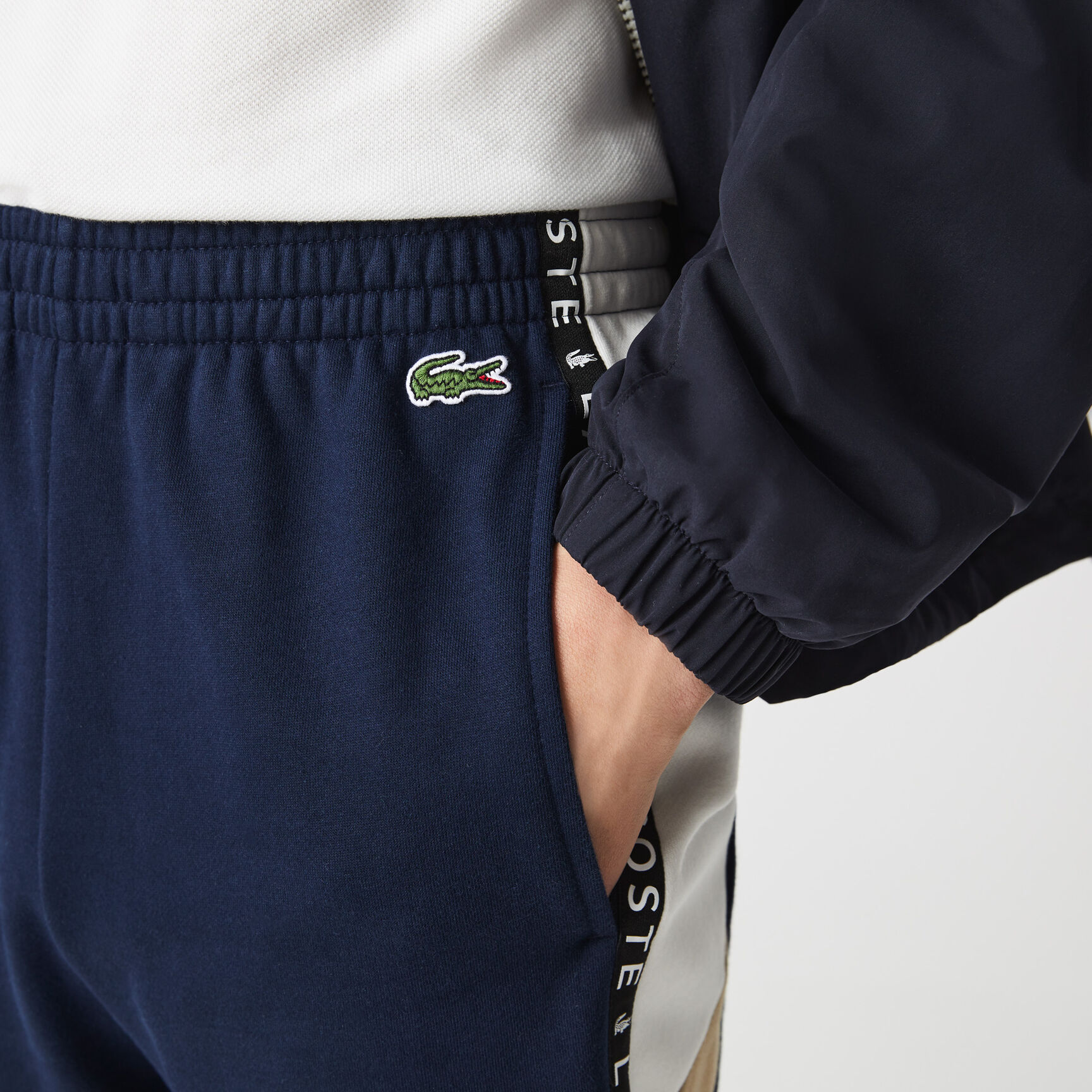 Men's Lacoste Lettered Bands Fleece Bermuda Shorts Men's Lacoste Lettered Bands Fleece Bermuda Shorts