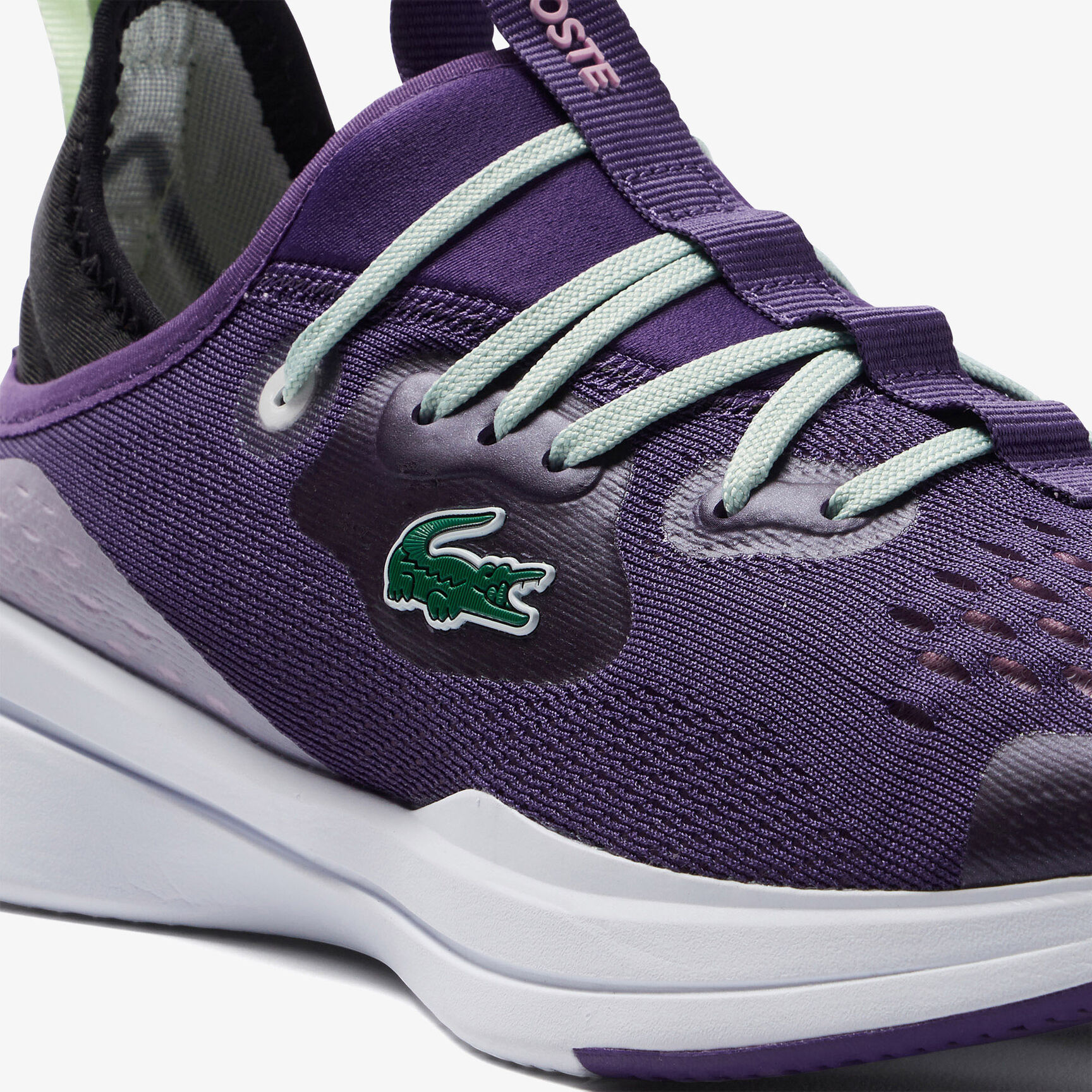 سنيكرز لاكوست رن سبين من قماش مريح بنفس اللون للنساء سنيكرز لاكوست رن سبين من قماش مريح بنفس اللون للنساء