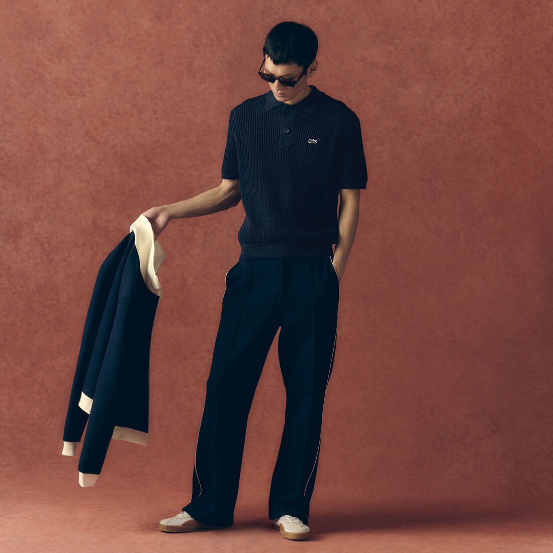 سترة بولو من القطن الثقيل بأكمام قصيرة سترة بولو من القطن الثقيل بأكمام قصيرة