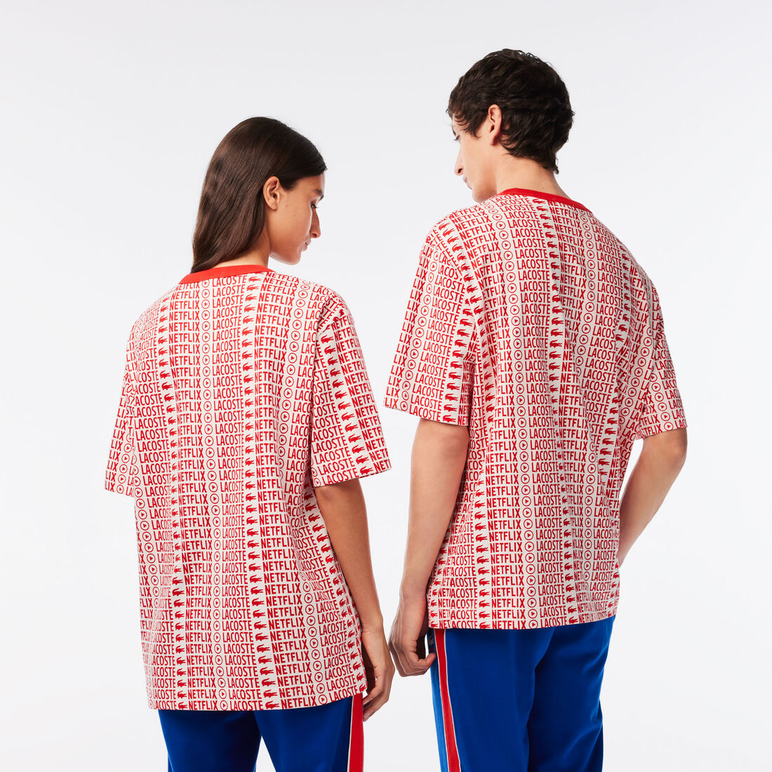 تيشيرت مطبوع بقصة فضفاضة للجنسين مجموعة Lacoste x Netflix تيشيرت مطبوع بقصة فضفاضة للجنسين مجموعة Lacoste x Netflix