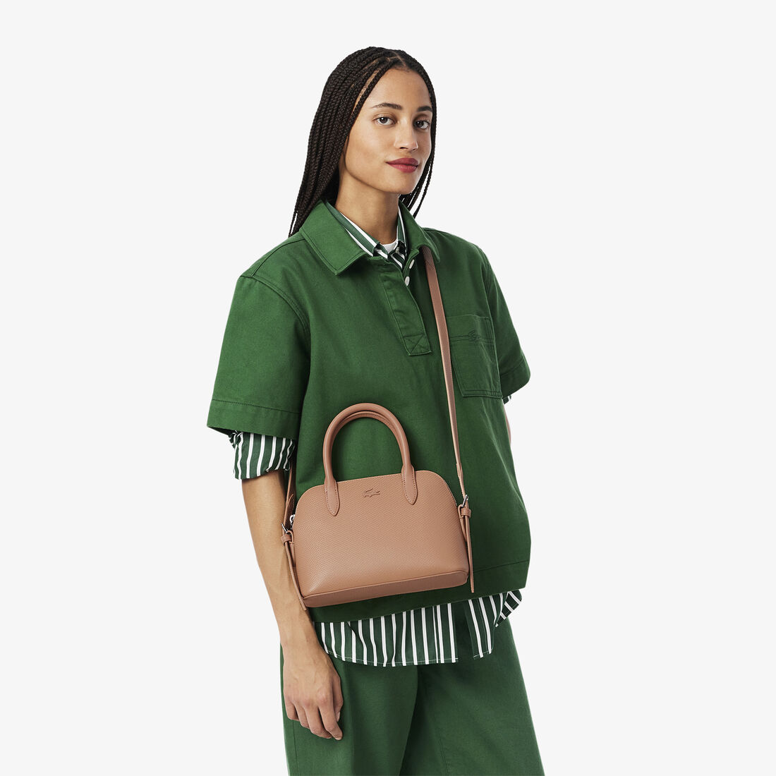 حقيبة شانتاكو بوغاتي صغيرة من جلد بيكيه حقيبة شانتاكو بوغاتي صغيرة من جلد بيكيه