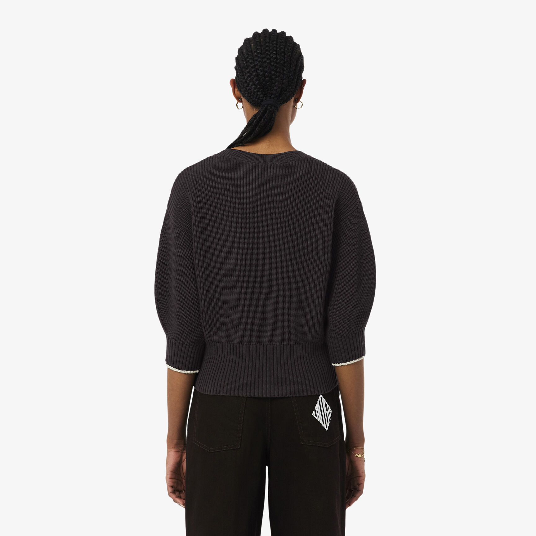 سترة قطنية برقبة دائرية سترة قطنية برقبة دائرية