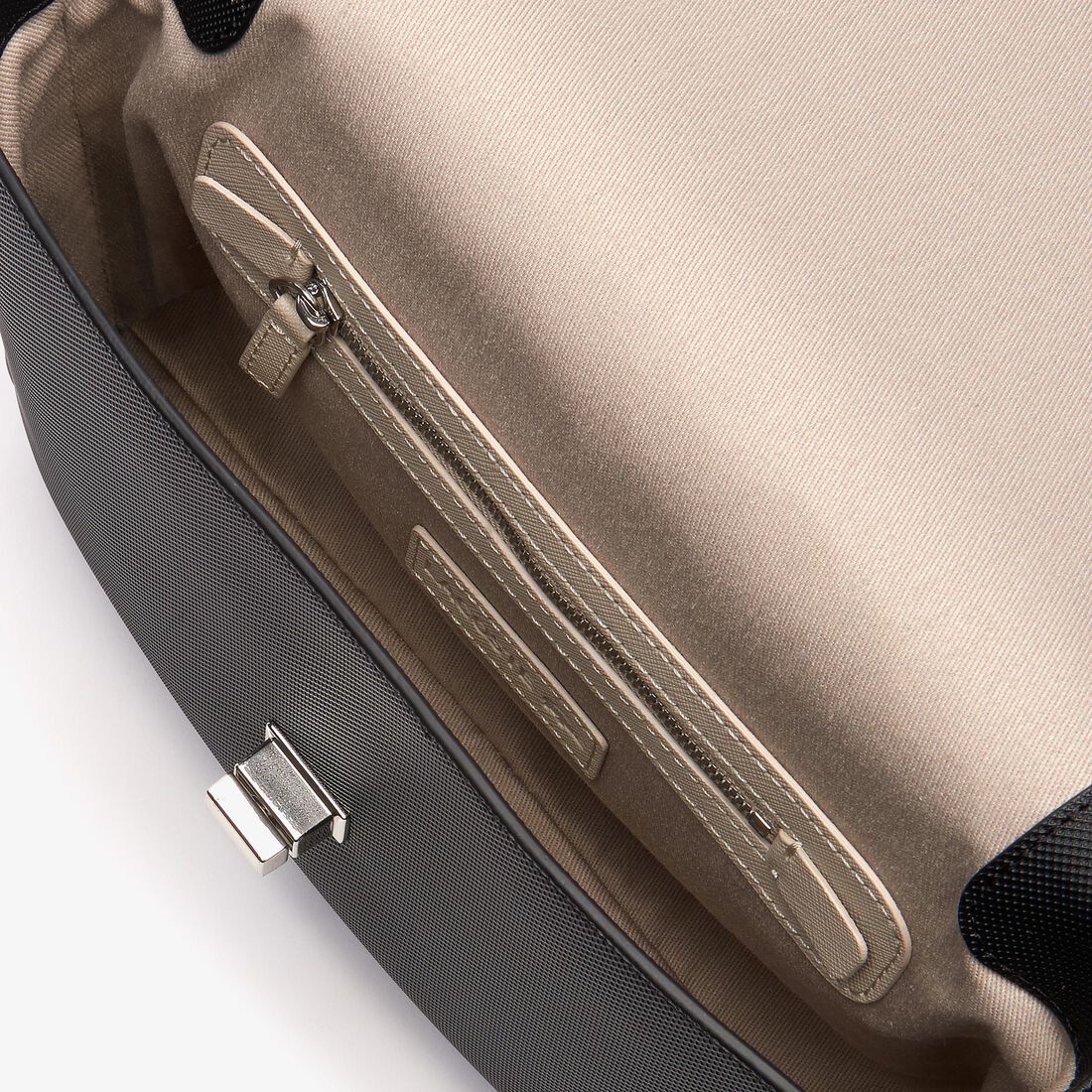 Women's Daily Classic Coated Piqué Canvas Clasp Shoulder Bag Women's Daily Classic Coated Piqué Canvas Clasp Shoulder Bag