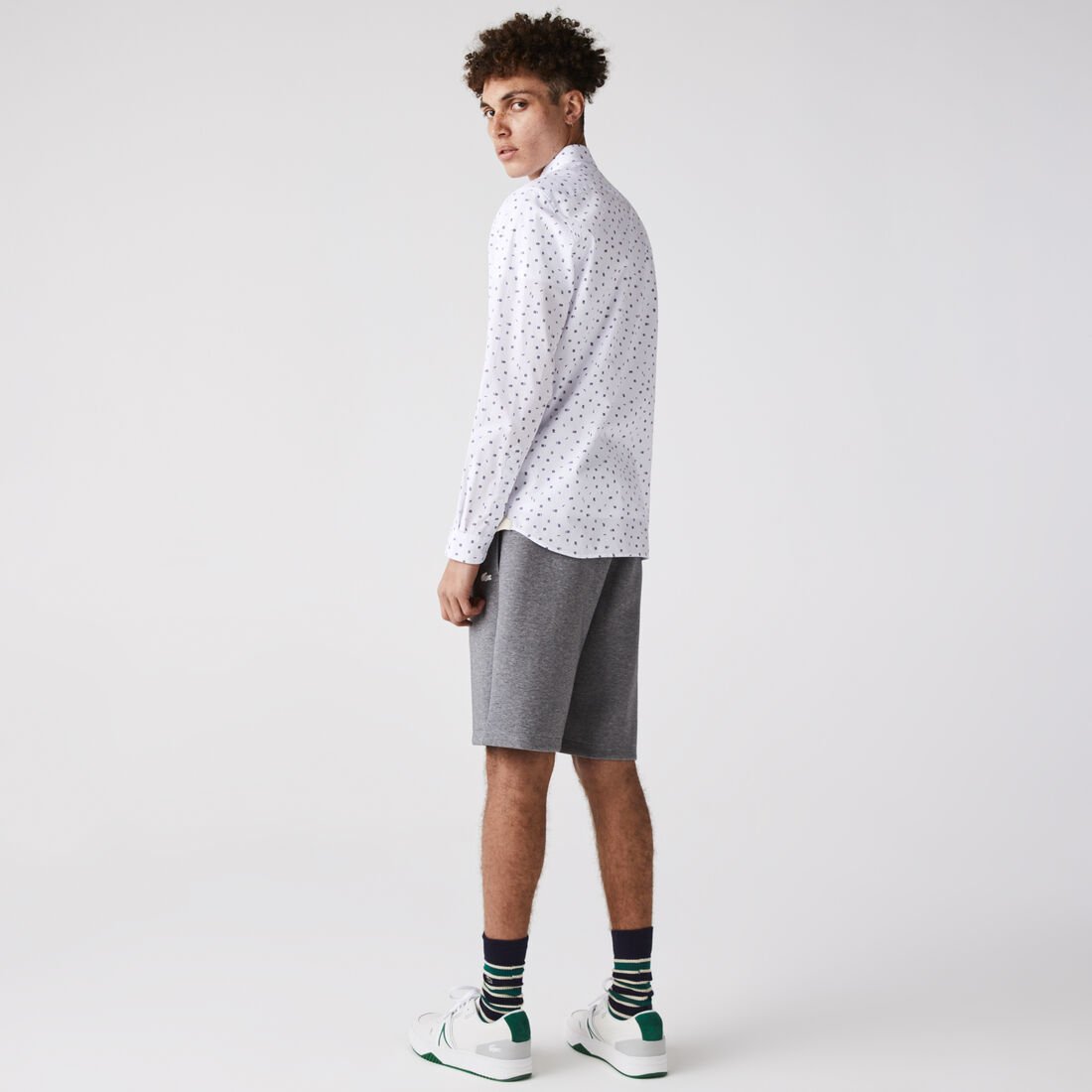 قميص رجالي بقصة ضيقة من قماش البوبلين القطني المزخرف قميص رجالي بقصة ضيقة من قماش البوبلين القطني المزخرف