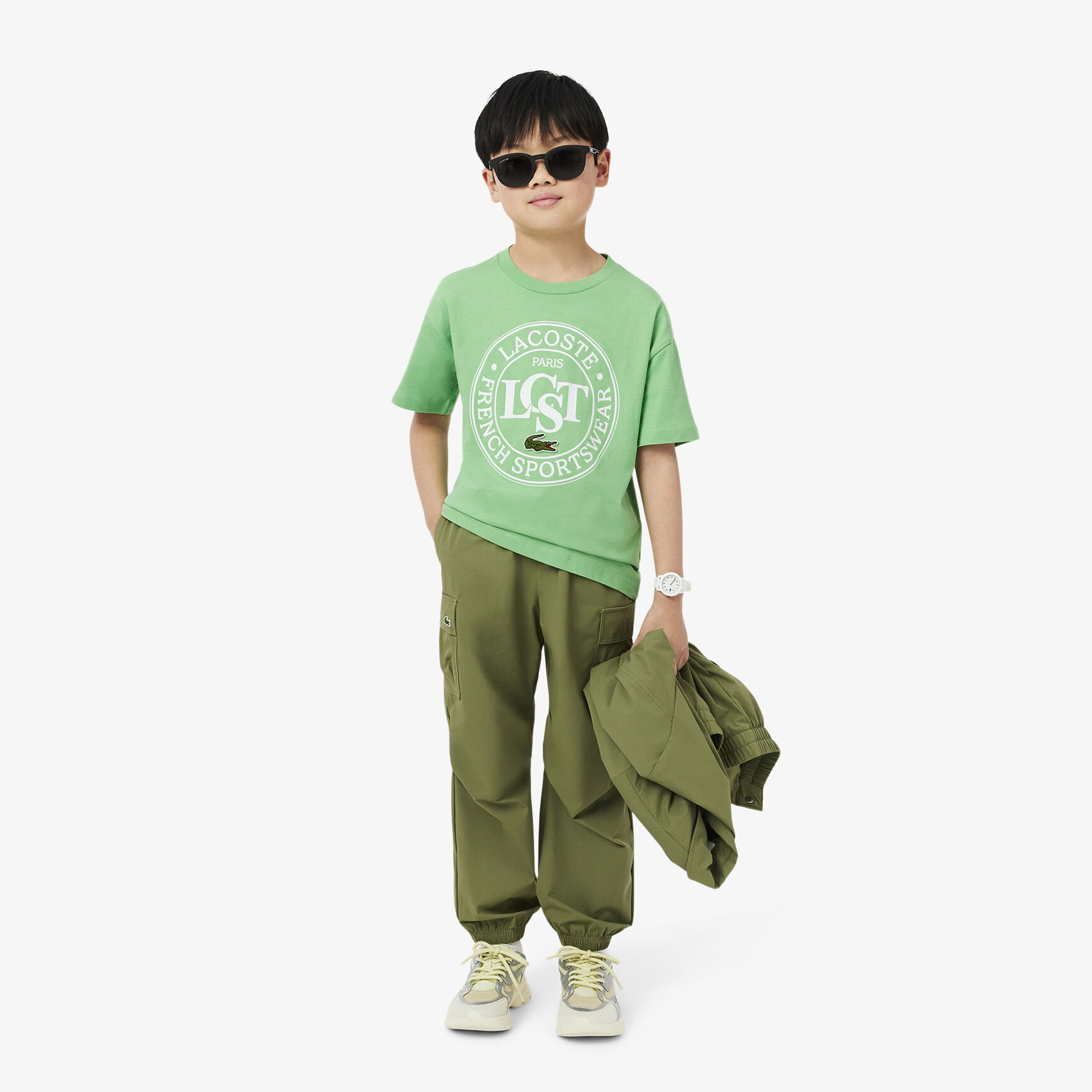 تي شيرت قطني بشارة بلون مغاير تي شيرت قطني بشارة بلون مغاير