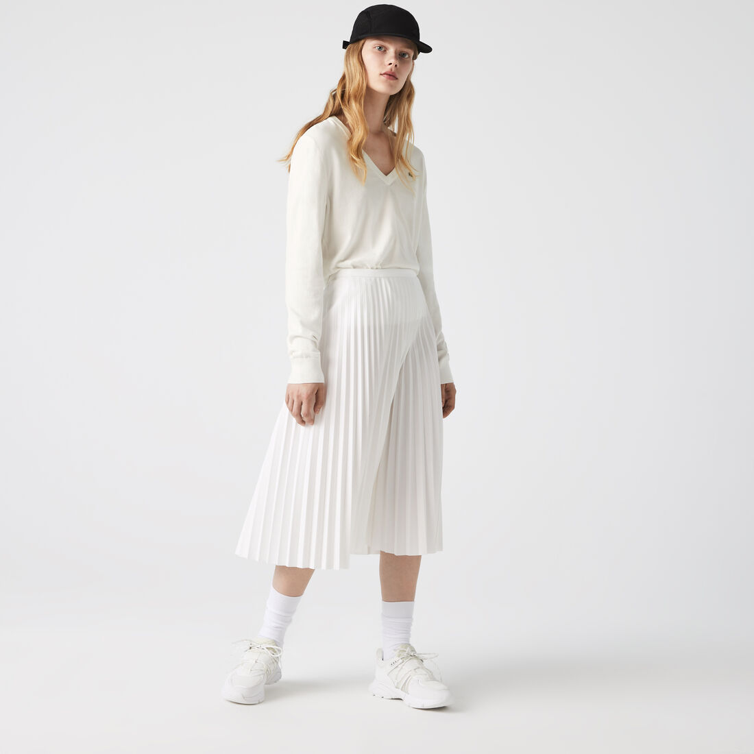 Women’s V-neck Organic Cotton Sweater Women’s V-neck Organic Cotton Sweater