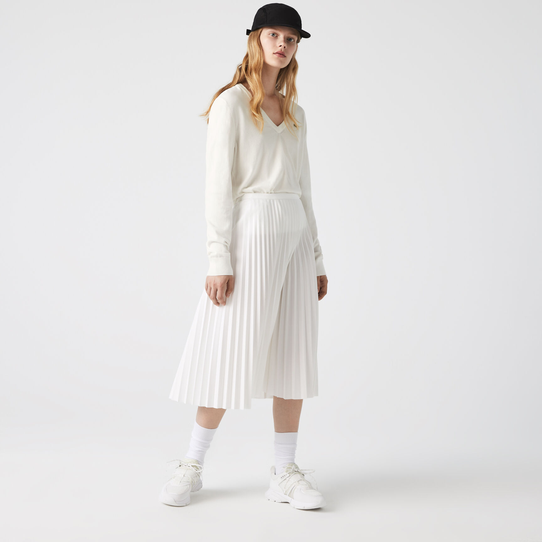 Women’s V-neck Organic Cotton Sweater Women’s V-neck Organic Cotton Sweater