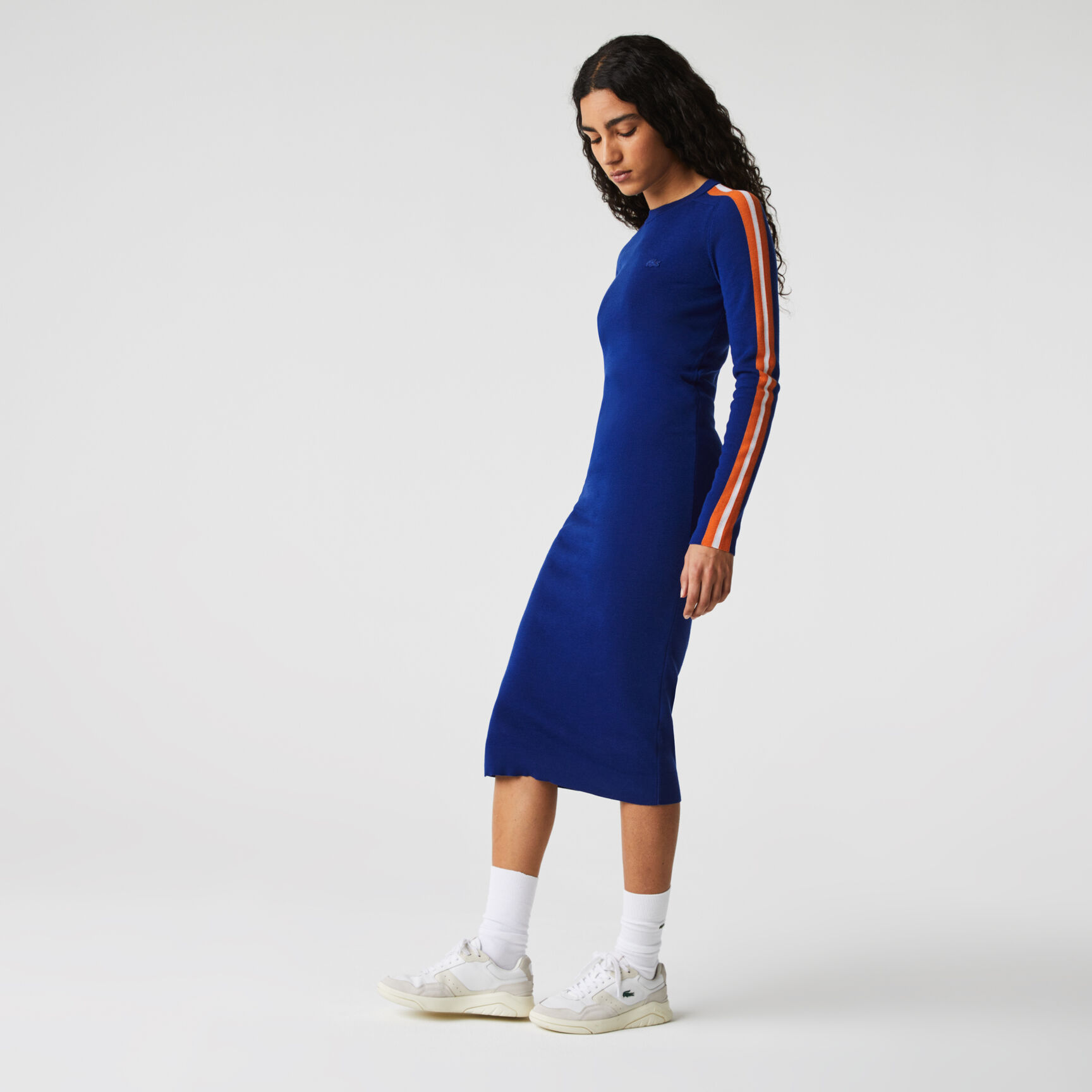 فستان طويل من الصوف للنساء فستان طويل من الصوف للنساء