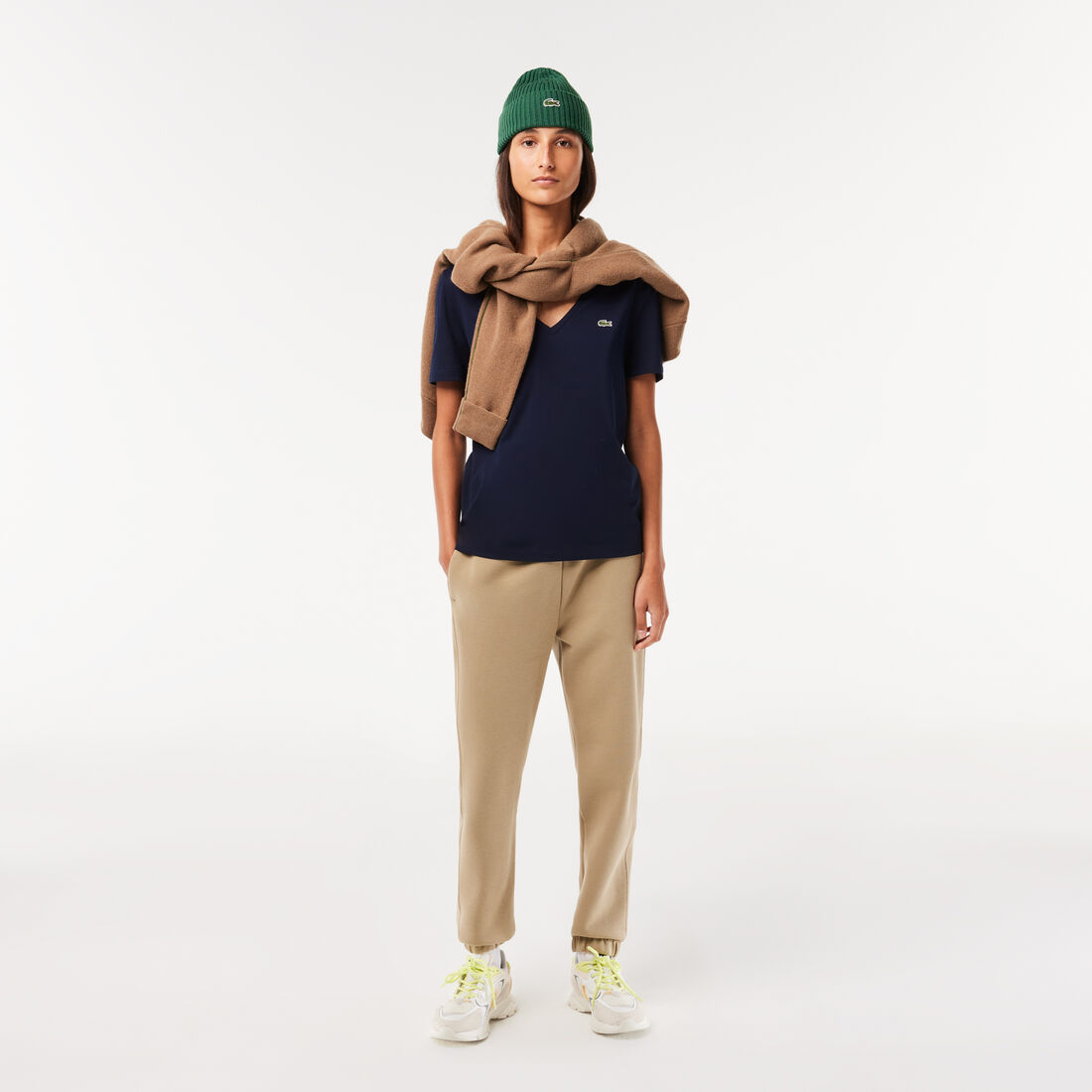 تي شيرت بقصّة عادية وطبعة مميزة لكلمة Lacoste تي شيرت بقصّة عادية وطبعة مميزة لكلمة Lacoste