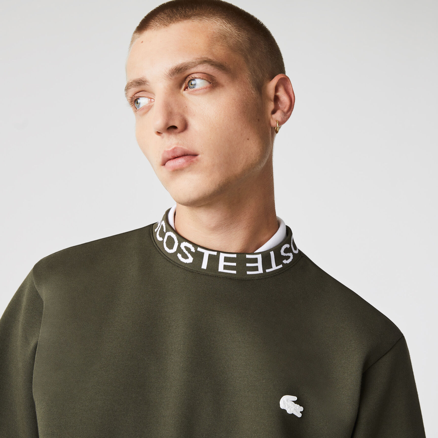 سويت شيرت رجالي Lacoste من مزيج القطن برقبة مستديرة سويت شيرت رجالي Lacoste من مزيج القطن برقبة مستديرة