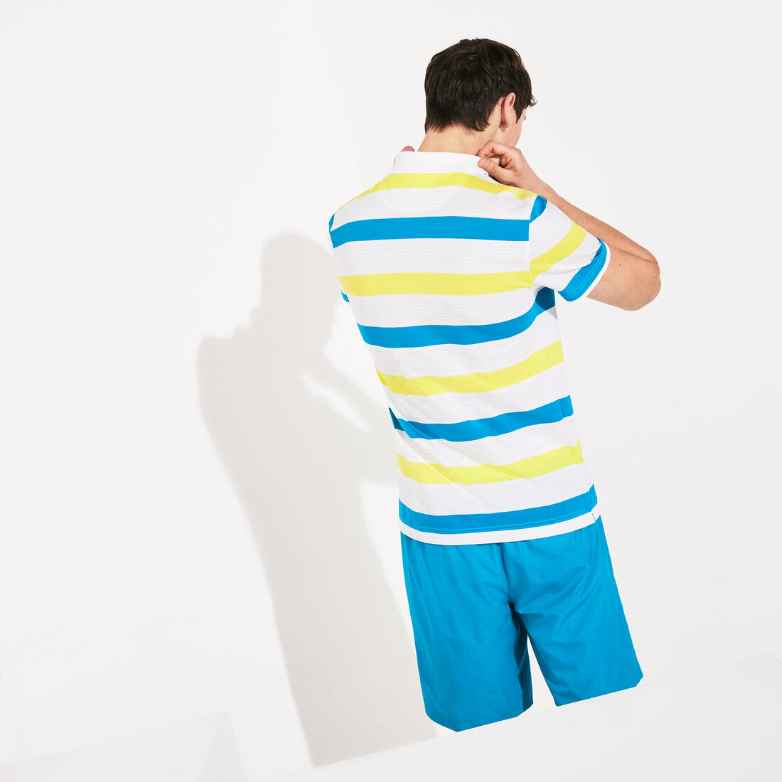 قميص بولو من مجموعة Lacoste SPORT مخطط ومحيك من قطن فائق الخفة للرجال قميص بولو من مجموعة Lacoste SPORT مخطط ومحيك من قطن فائق الخفة للرجال