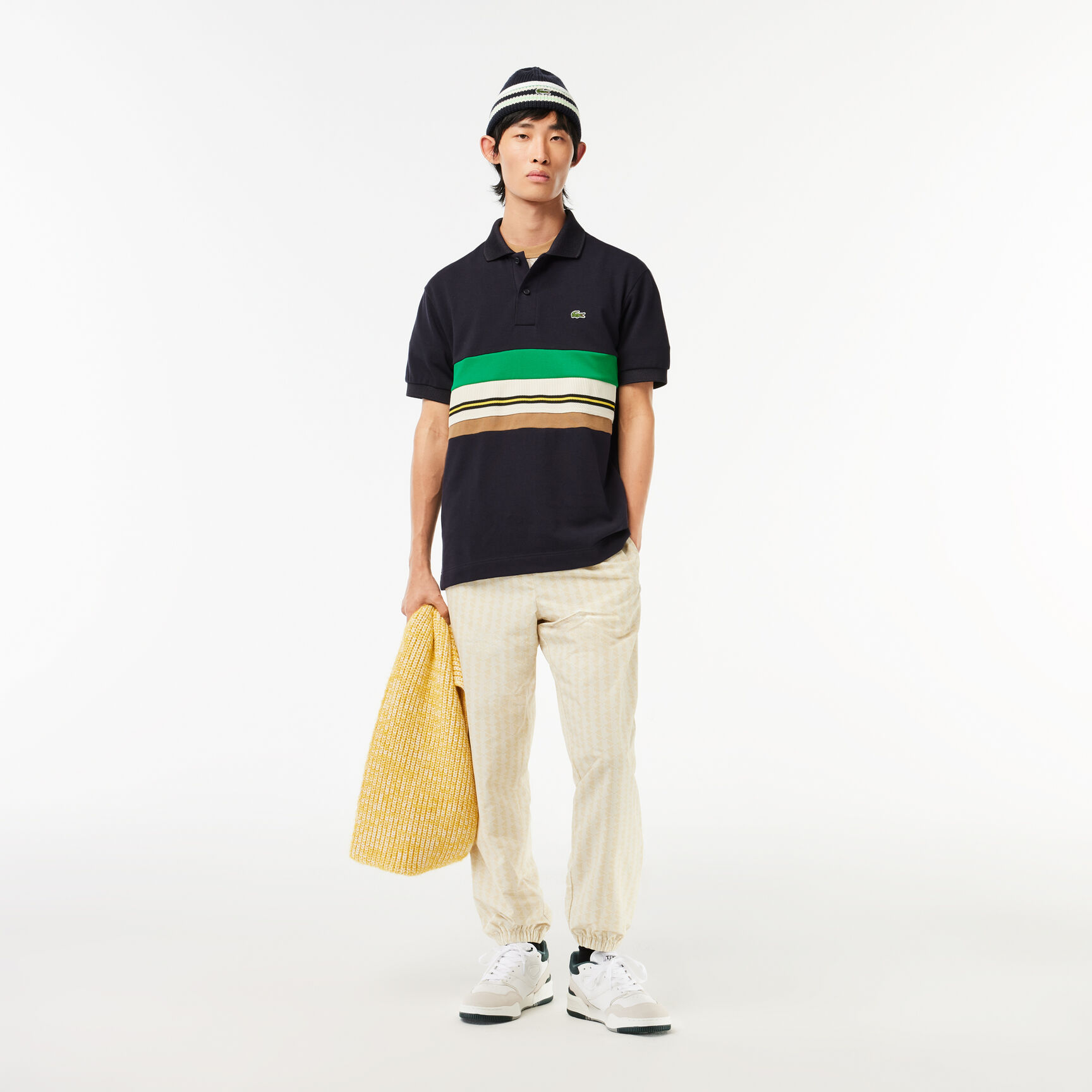 تي شيرت بولو لاكوست بيكيه مطاطي بطبعة مميزة لكلمة Lacoste