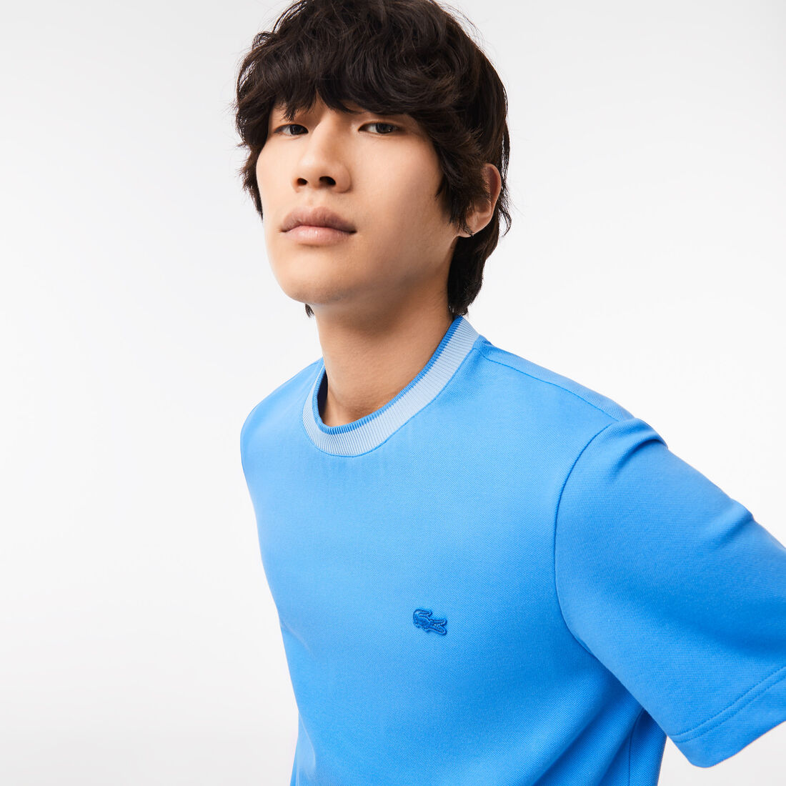 تيشيرت لاكوست بيكيه مطاطي بقصة عادية للرجال تيشيرت لاكوست بيكيه مطاطي بقصة عادية للرجال