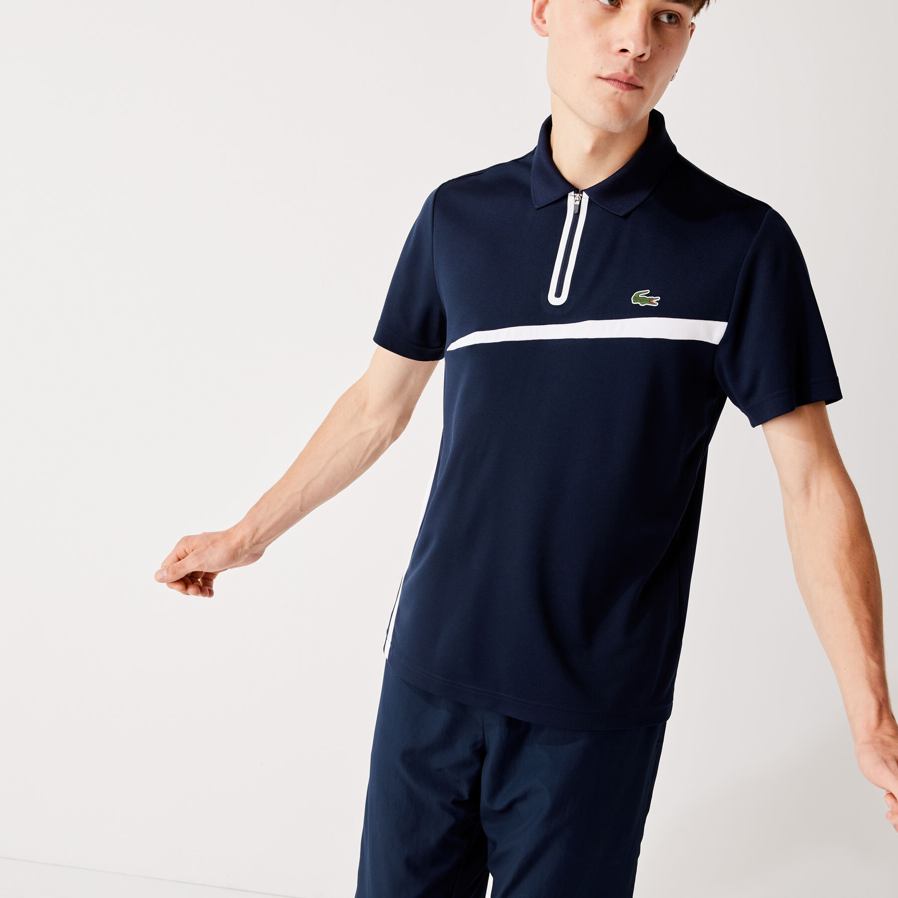 قميص بولو للتنس من البيكيه المسامي مع أجزاء مستطيلية مجموعة Lacoste SPORT للرجال لاكوست قميص بولو للتنس من البيكيه المسامي مع أجزاء مستطيلية مجموعة lacoste sport للرجال