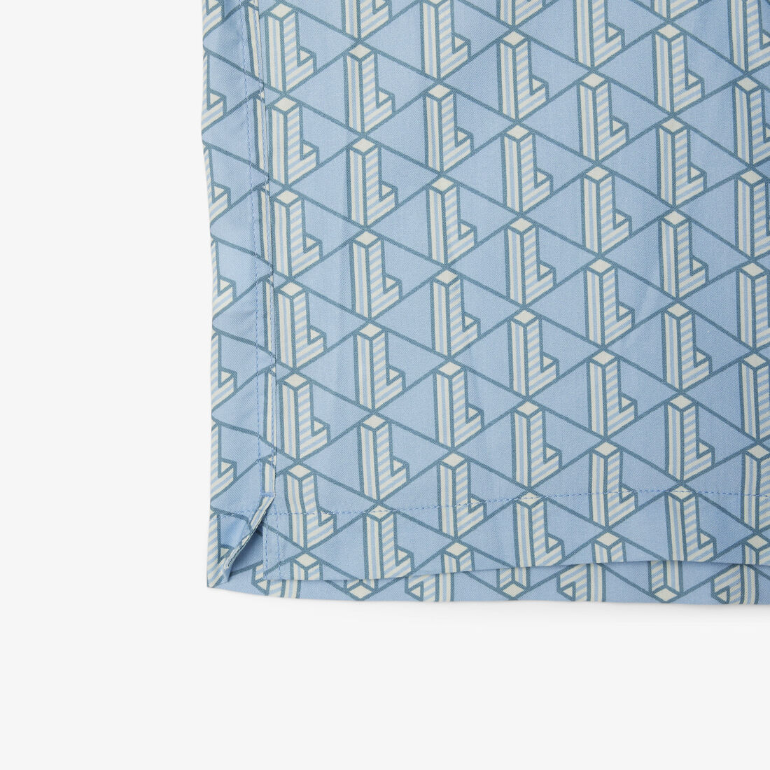 قميص مونوغرام بقصّة مستقيمة قميص مونوغرام بقصّة مستقيمة