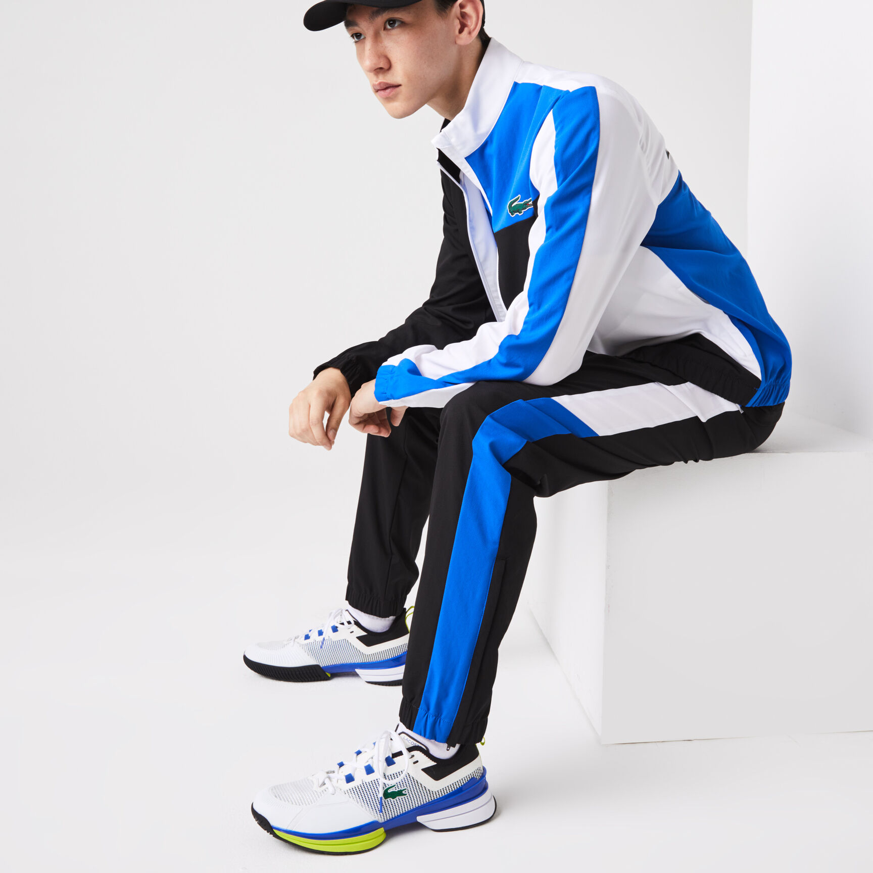 بدلة رياضية تنس بطبعة تمساح للرجال مجموعة Lacoste SPORT بدلة رياضية تنس بطبعة تمساح للرجال مجموعة Lacoste SPORT