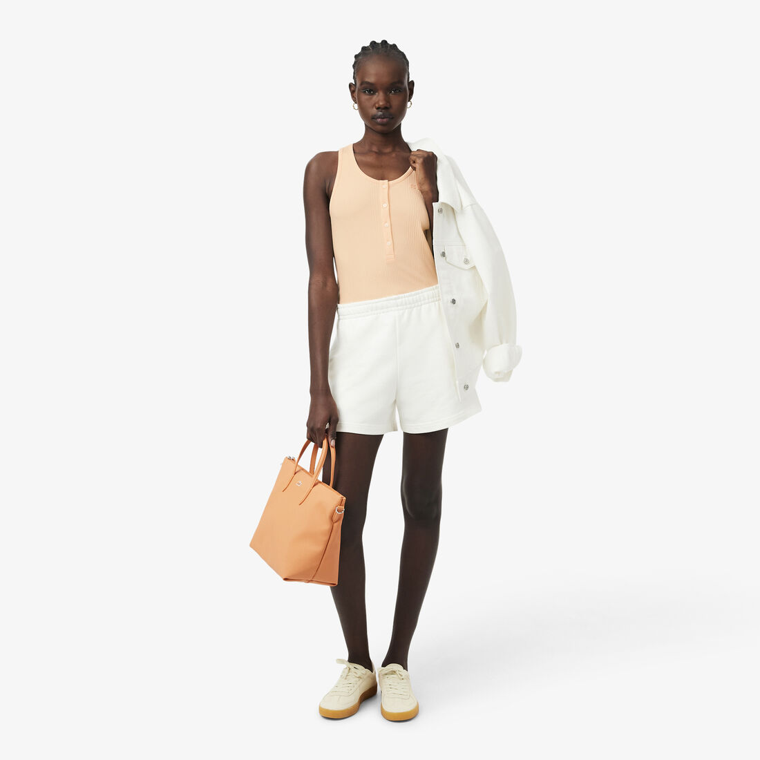 قميص داخلي قطني مضلع بقصة ضيقة قميص داخلي قطني مضلع بقصة ضيقة