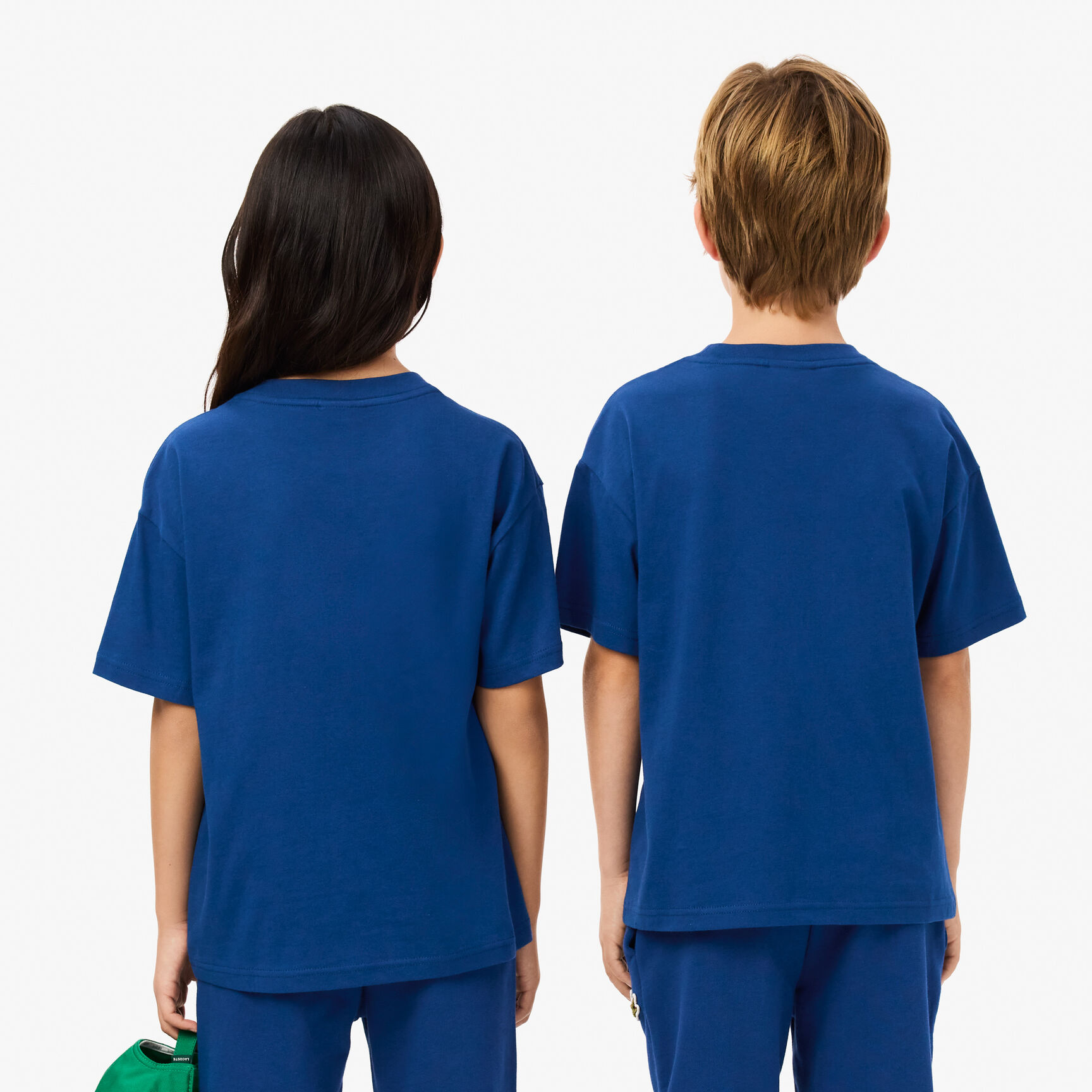 تي شيرت قطني بشارة بلون مغاير